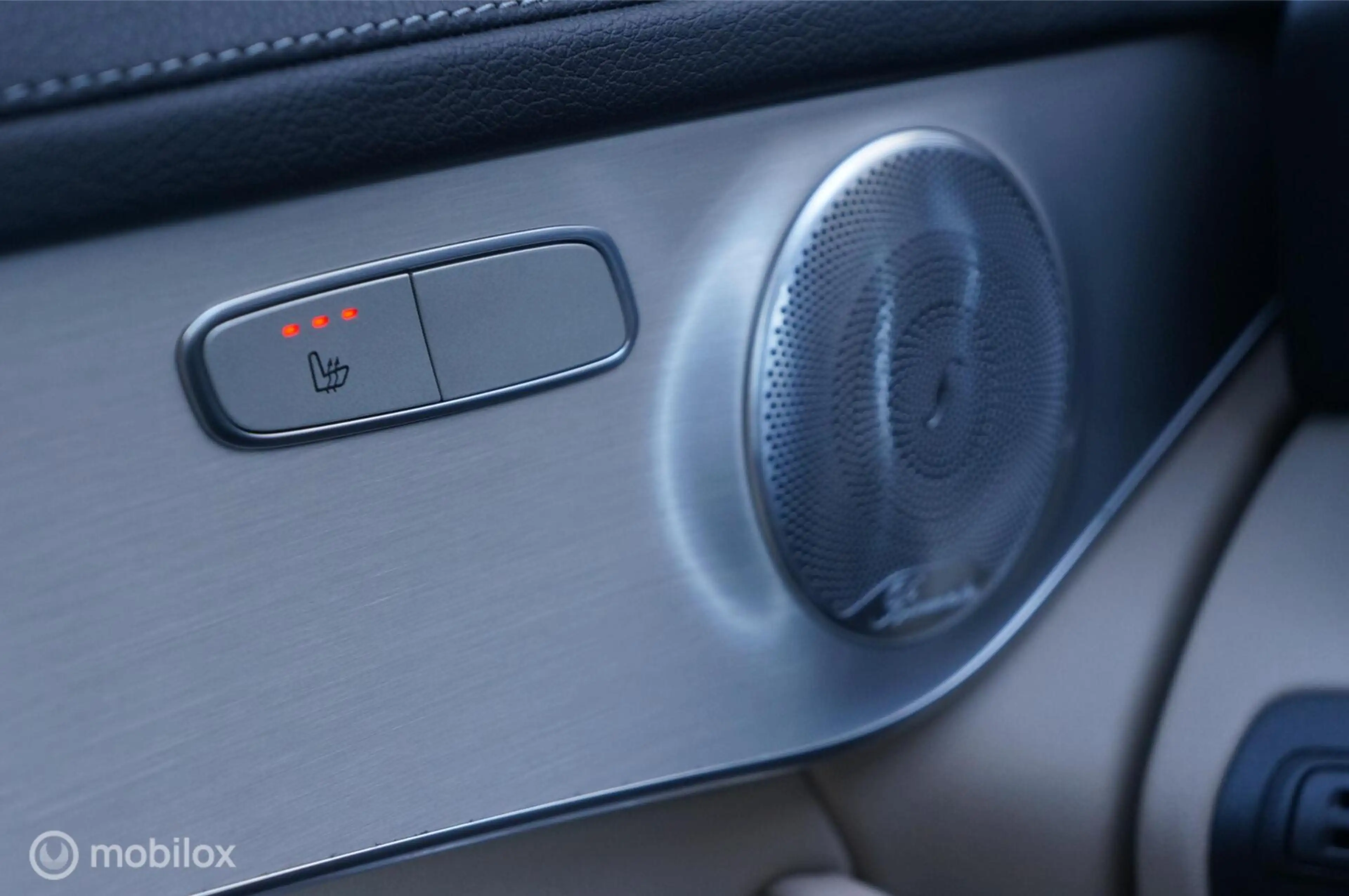 Mercedes-Benz GLC 350 350e 4MATIC Premium — photo 33