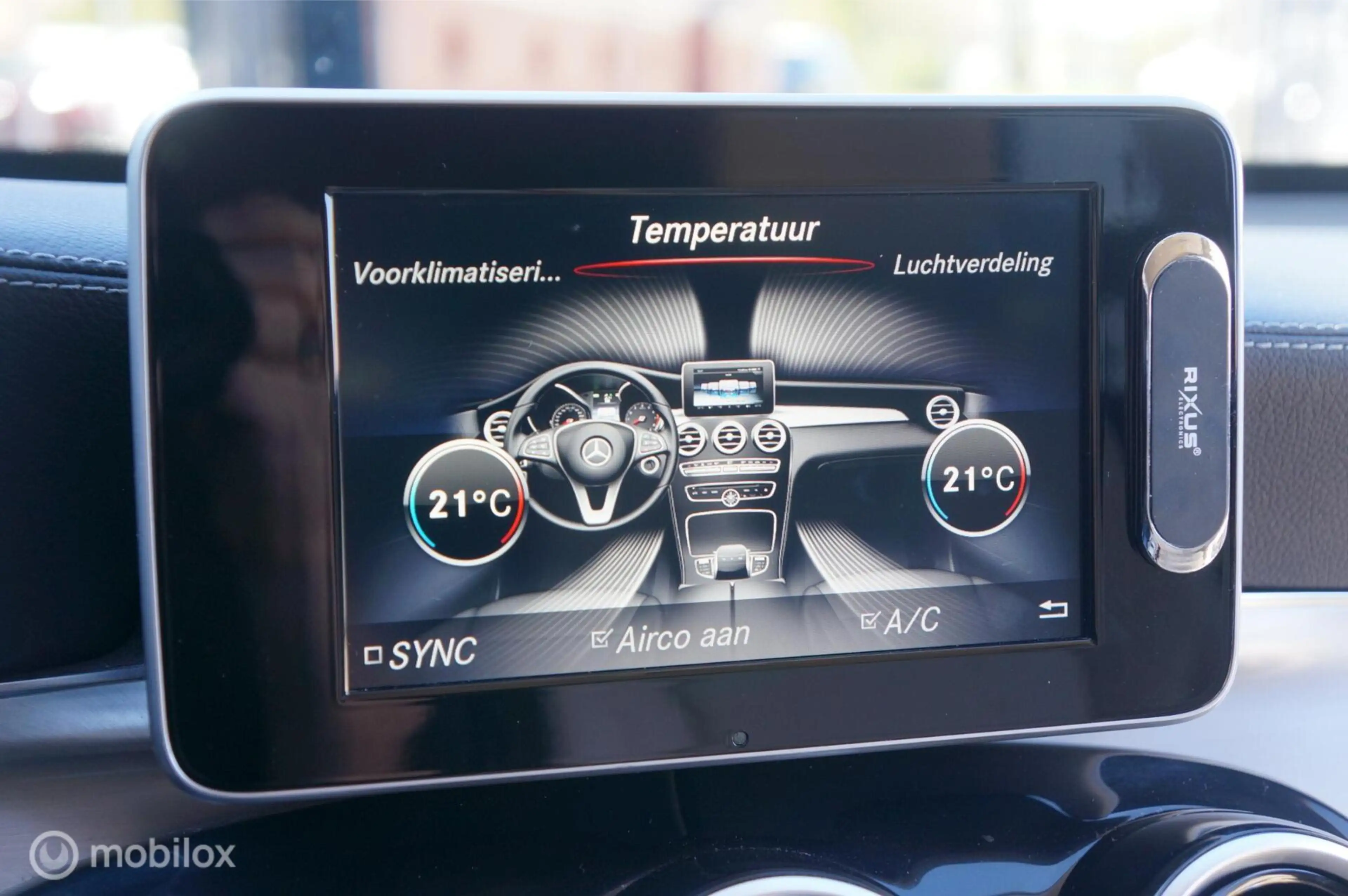 Mercedes-Benz GLC 350 350e 4MATIC Premium — photo 34