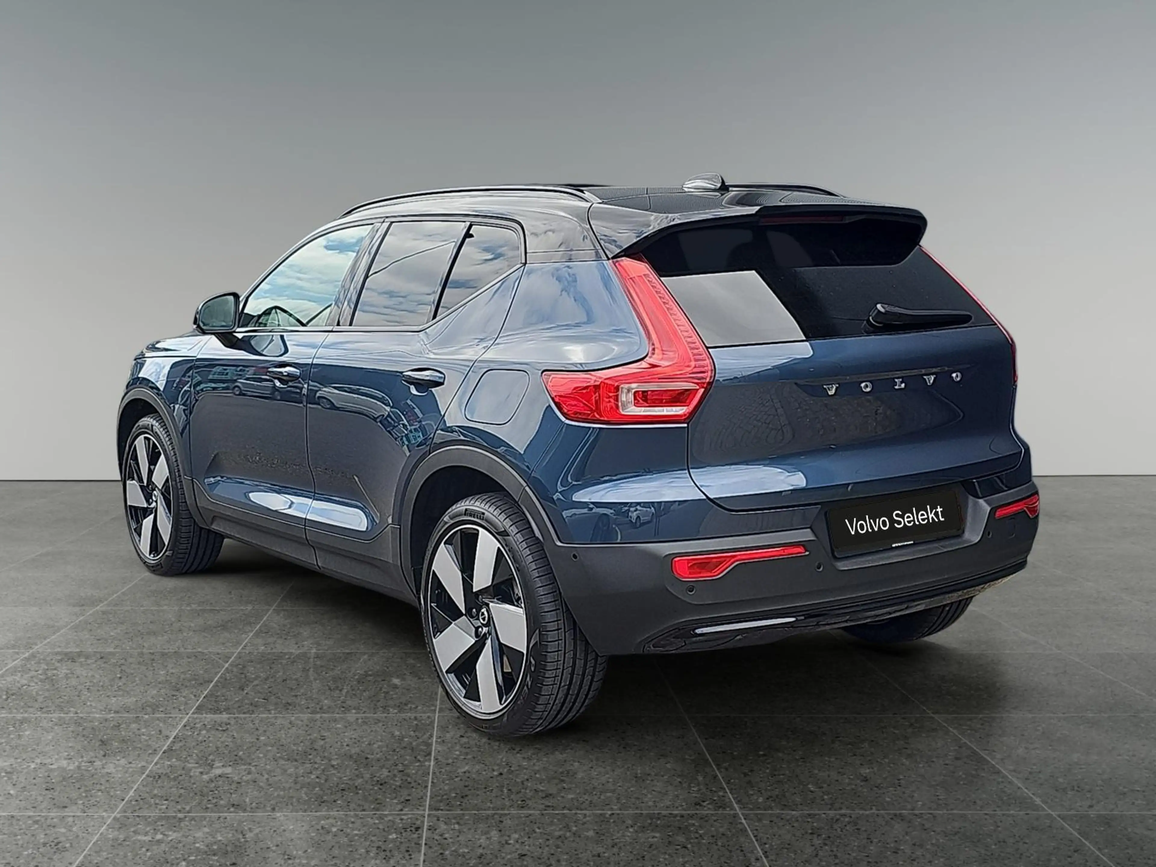 Volvo EX40 Single Motor Extended Range Ultra 82 kWh | Dawn be — photo 4