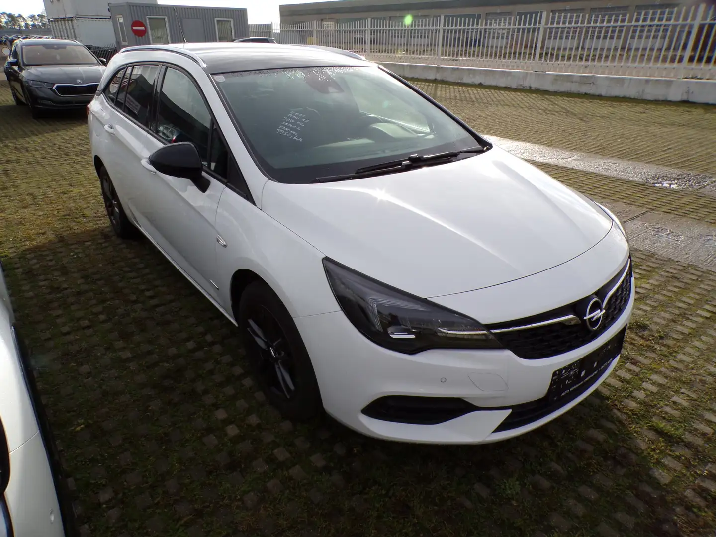Opel Astra Astra ST 1,2 Turbo Direct Inj. Design Weiß - 2