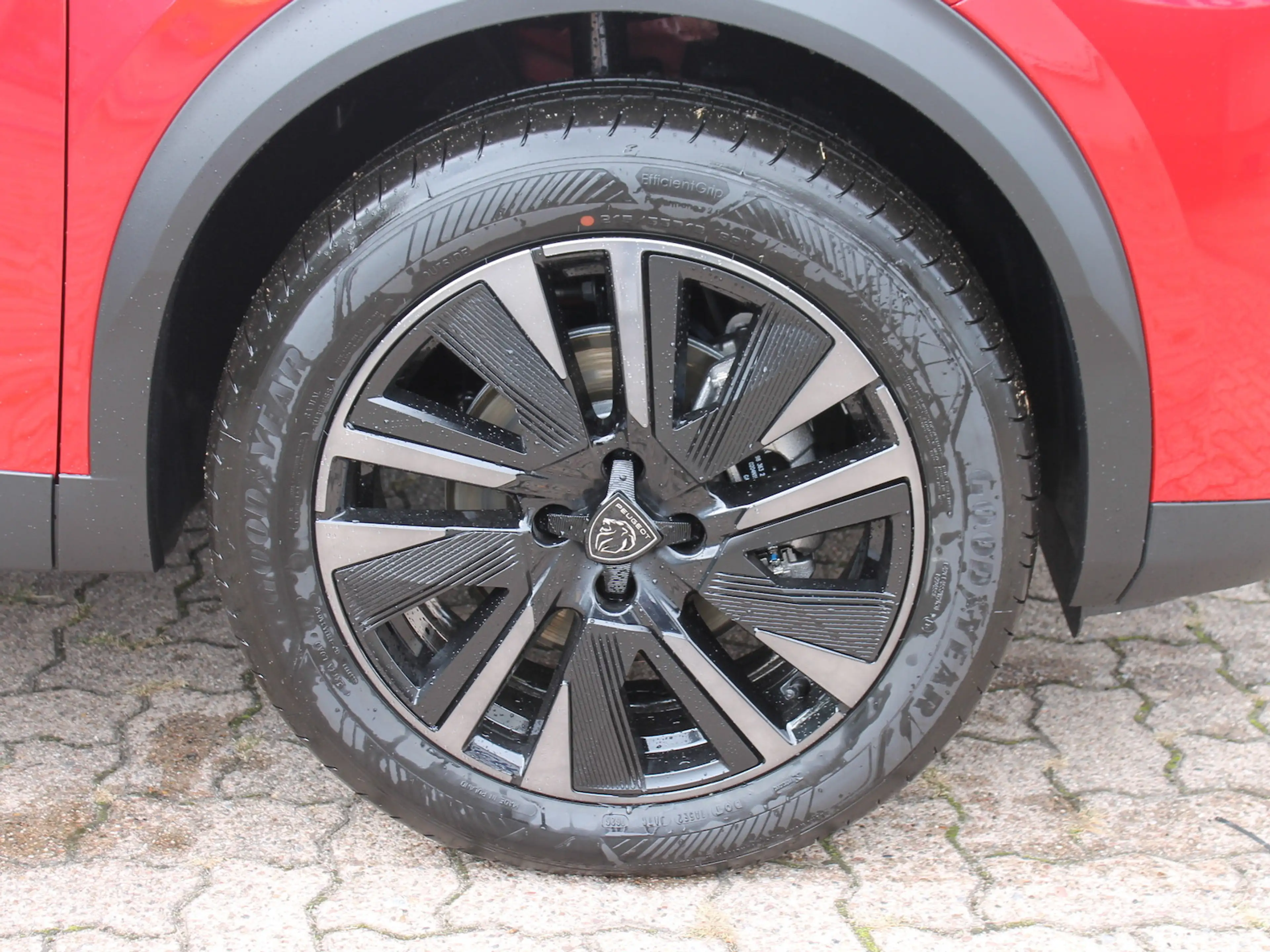 Peugeot e-2008 GT 156 18´´ LM/ OBC 3-Ph — photo 4