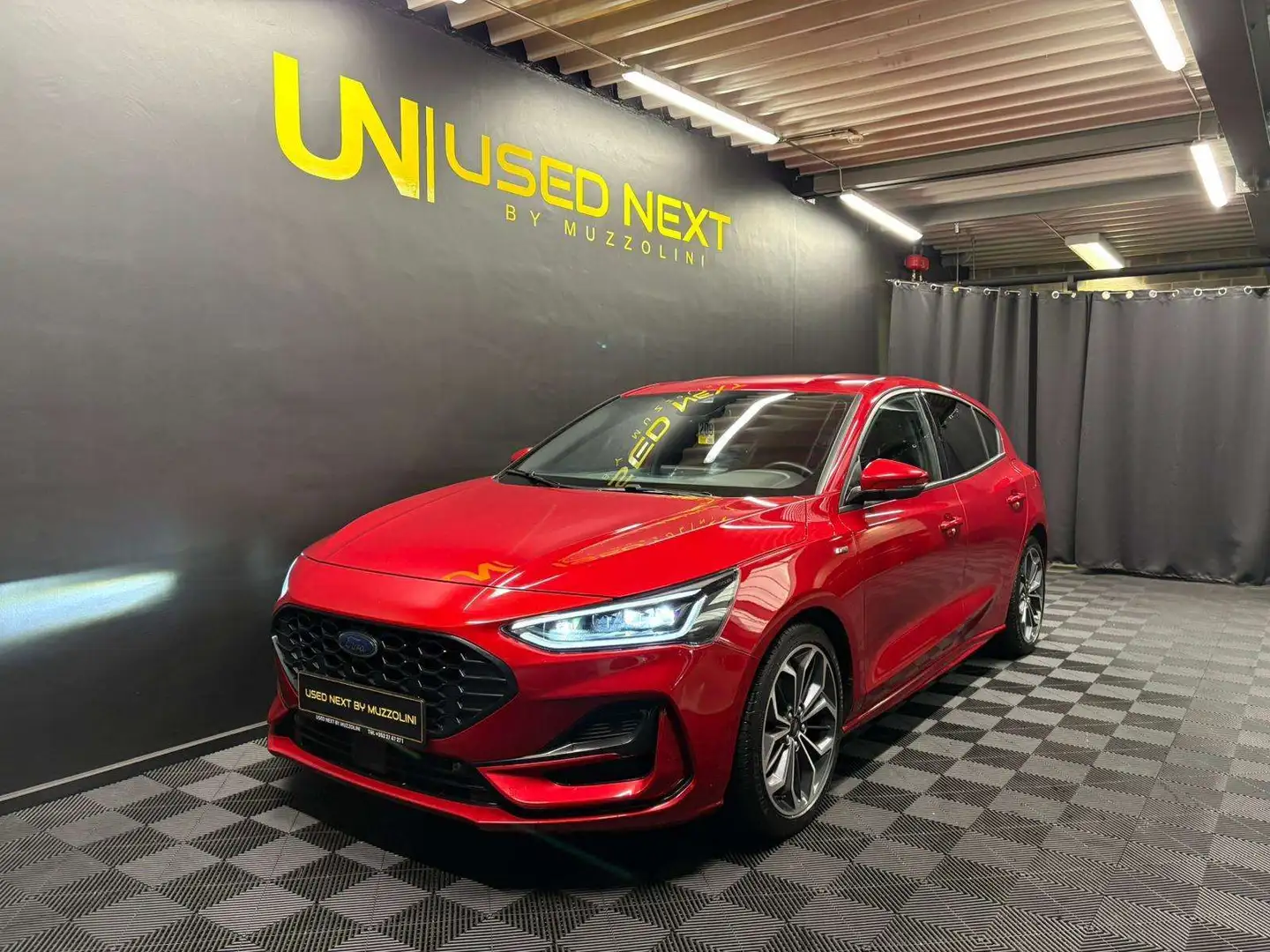 Ford Focus 1.5 EcoBlue ST-Line X 120cv Auto Rouge - 1