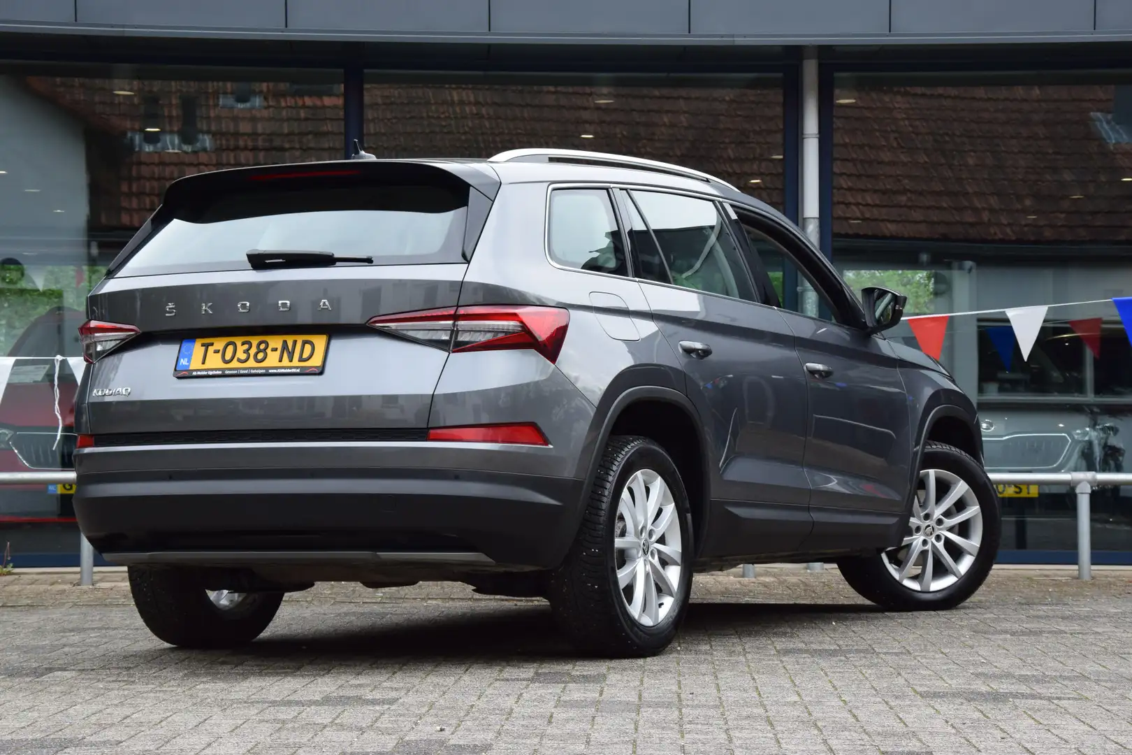 Skoda Kodiaq 1.5 TSI 150PK Business Edition 7p / 7 persoons | O Gris - 2