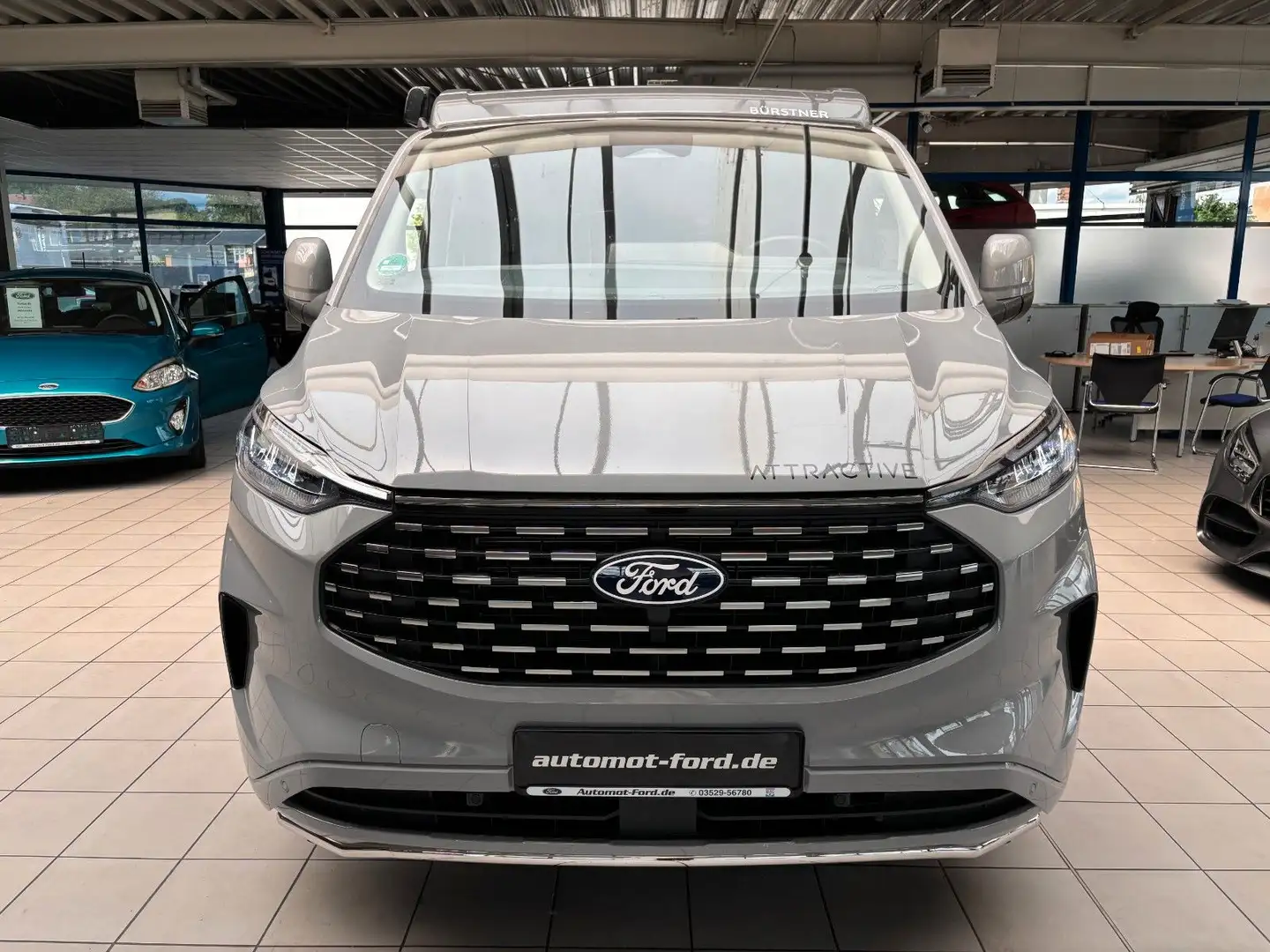 Ford Tourneo Custom Nugget Titan. Bürstner Copa C 500 Gris - 2