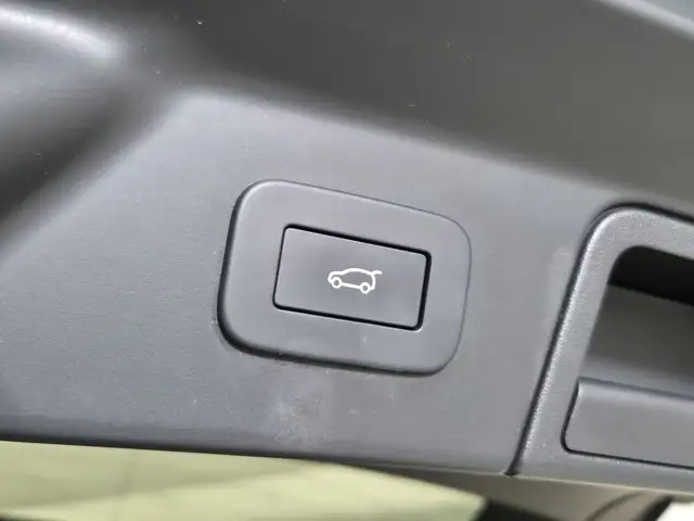 Land Rover Range Rover Velar view 20