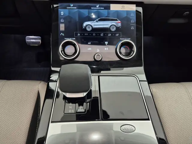 Land Rover Range Rover Velar view 11