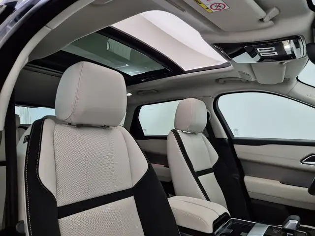 Land Rover Range Rover Velar view 18