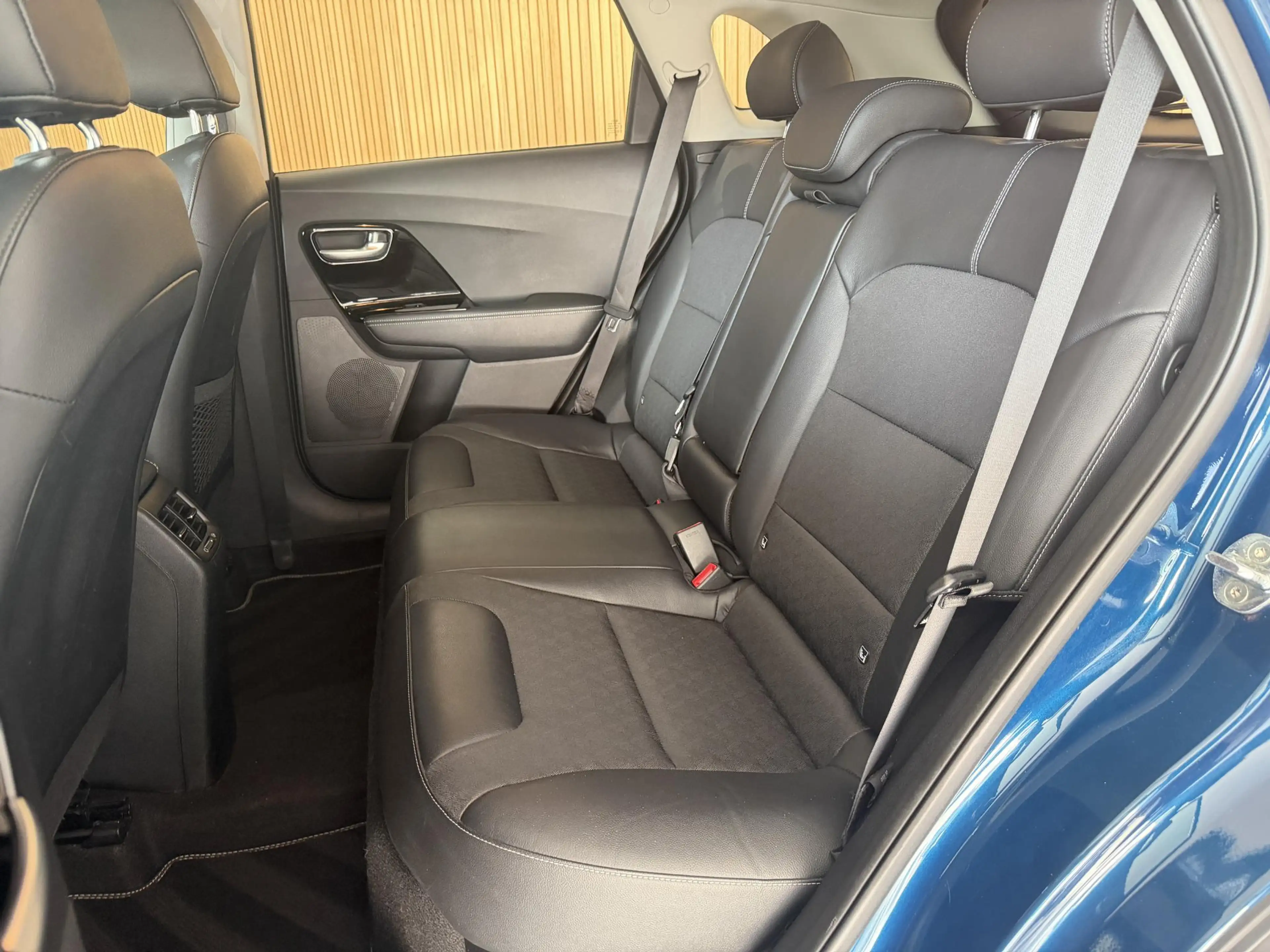 Kia Niro 1.6 GDi Hybrid DynamicLine — photo 13