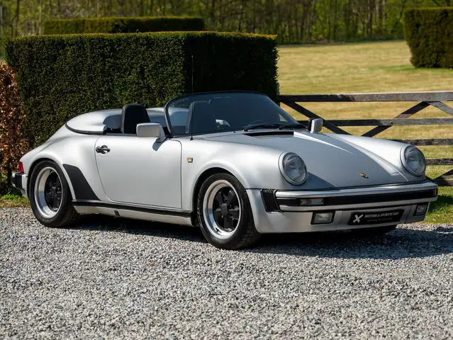 Porsche 911 main image