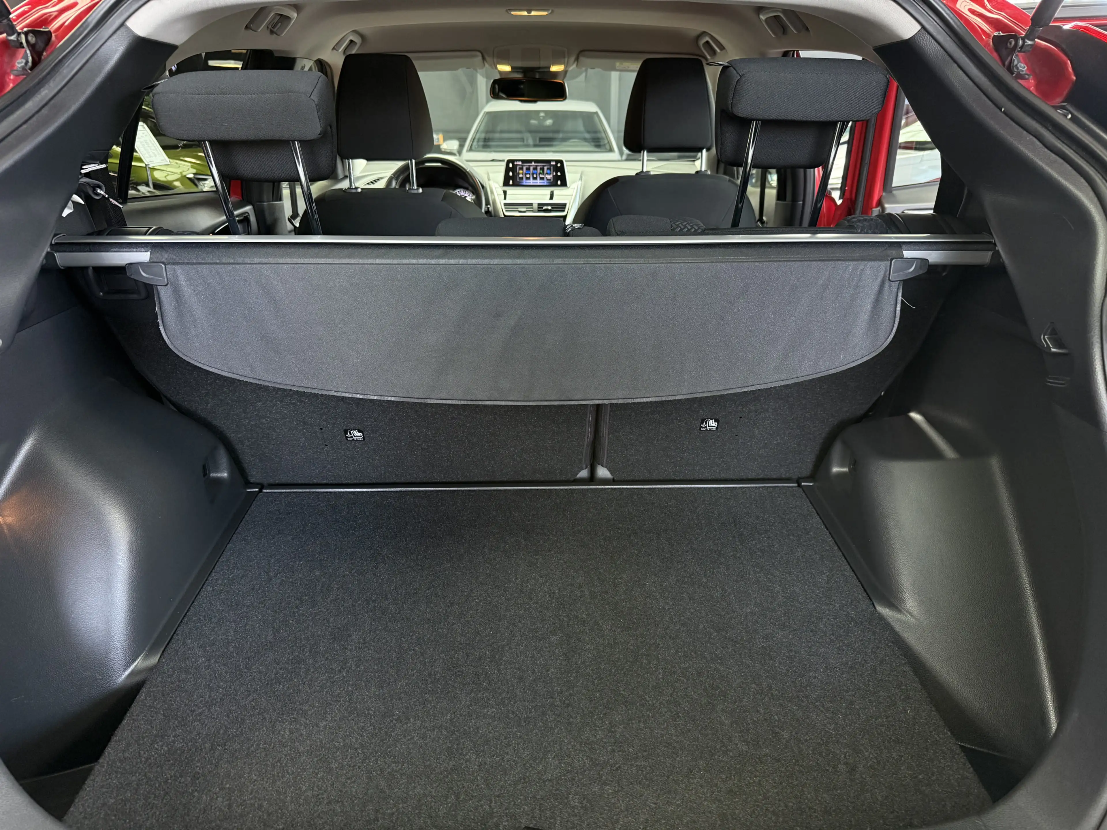 Mitsubishi Eclipse Cross Diamant Edition 2WD   2.Hand  Lane — photo 14