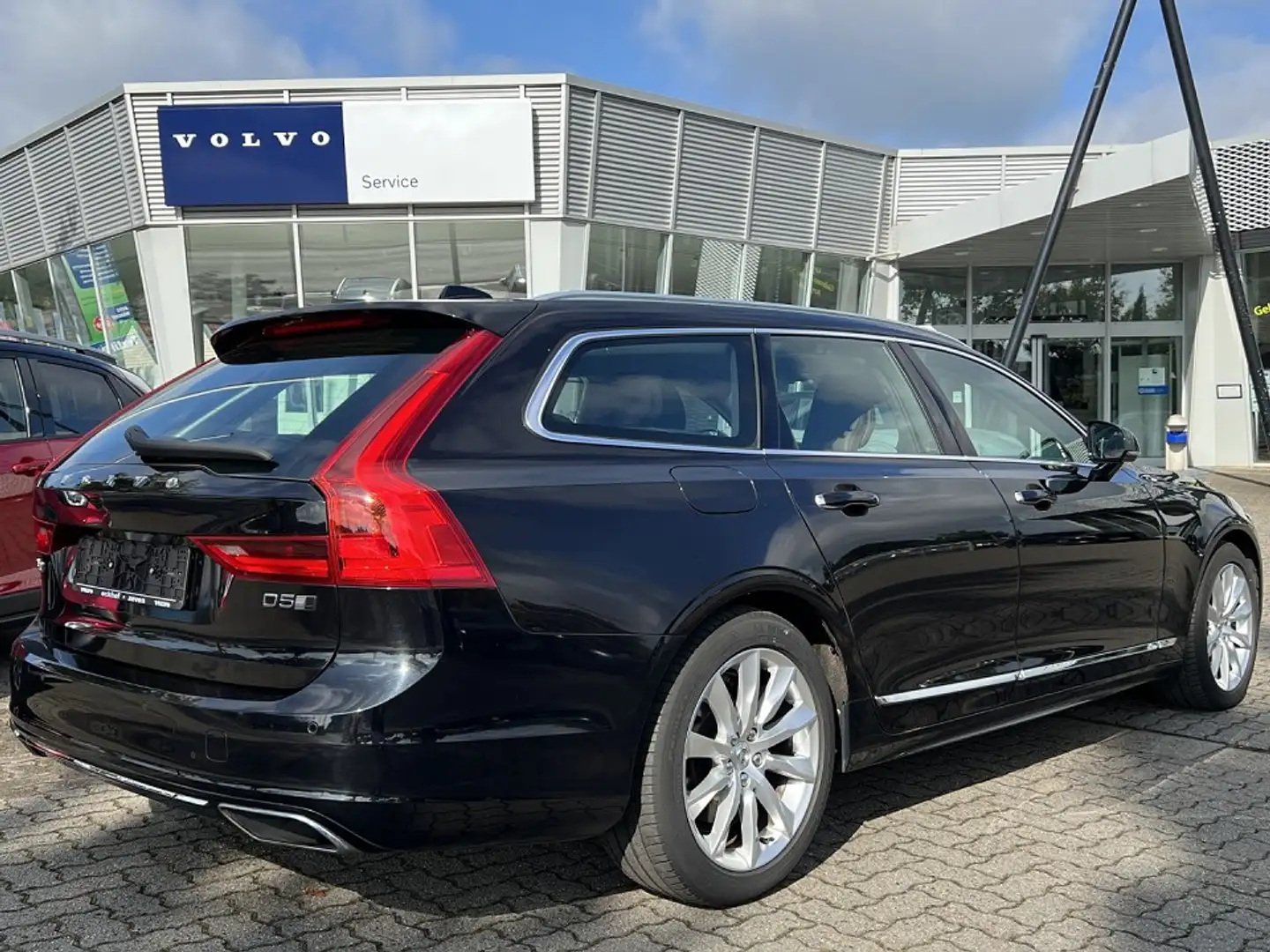 Volvo V90 D5 (235 PS) AWD|AT8|Insc|ACC|Winter-P Schwarz - 2