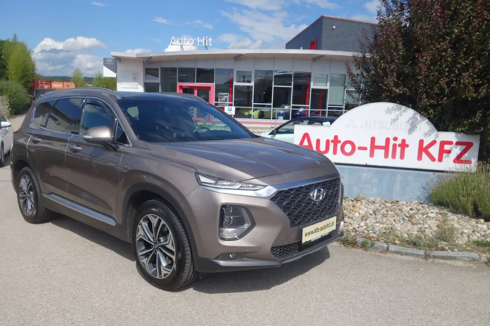 Hyundai SANTA FE 2,2 CRDi 4WD AT ***7-Sitzer/Pano/19"ALu/Leder*** Grau - 1