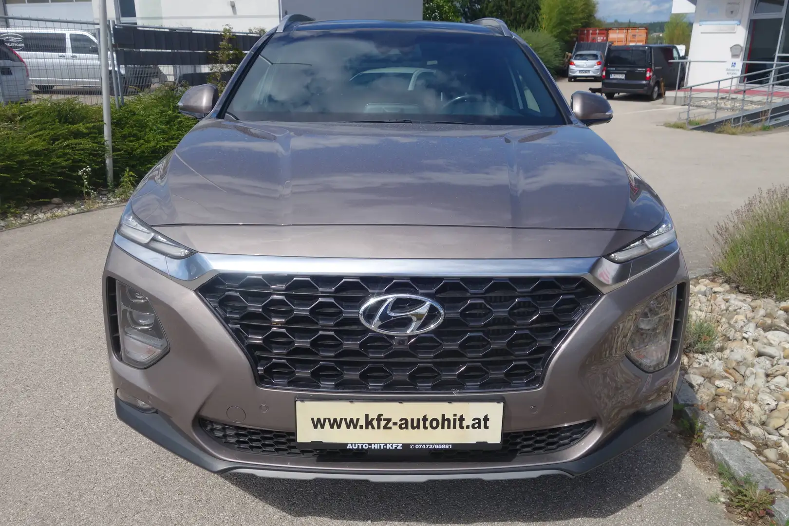 Hyundai SANTA FE 2,2 CRDi 4WD AT ***7-Sitzer/Pano/19"ALu/Leder*** Grau - 2