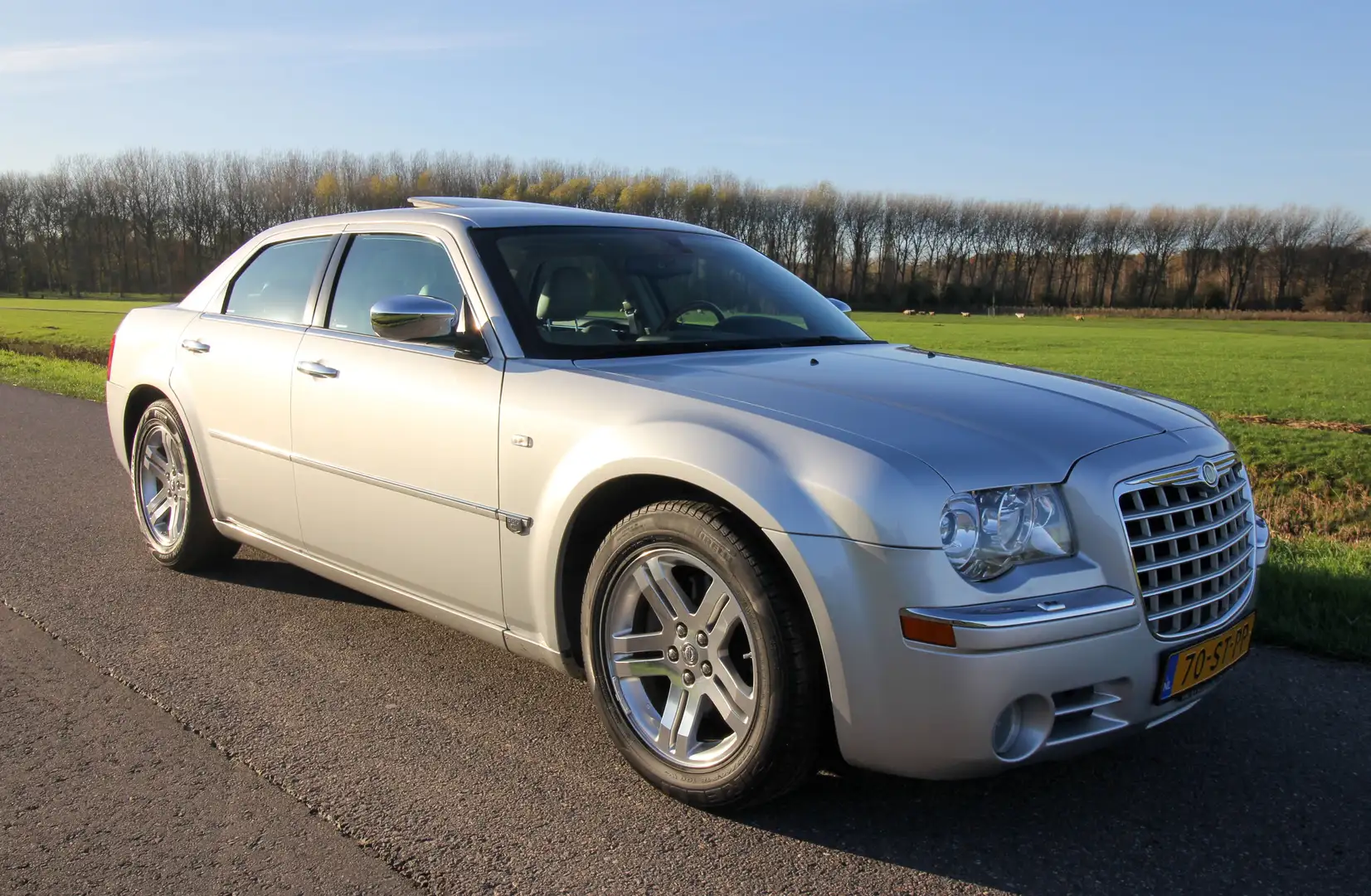 Chrysler 300C 5.7 V8 HEMI 1ste eigenaar Voll.Historie Plateado - 1