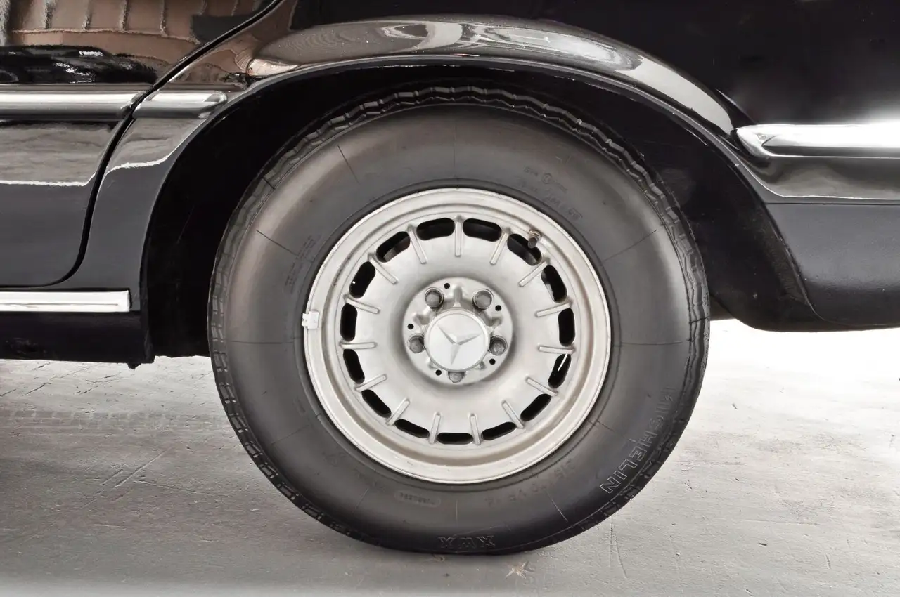 Mercedes-Benz 450 SEL 6.9 - Teilrestauration in 2022, foto 9