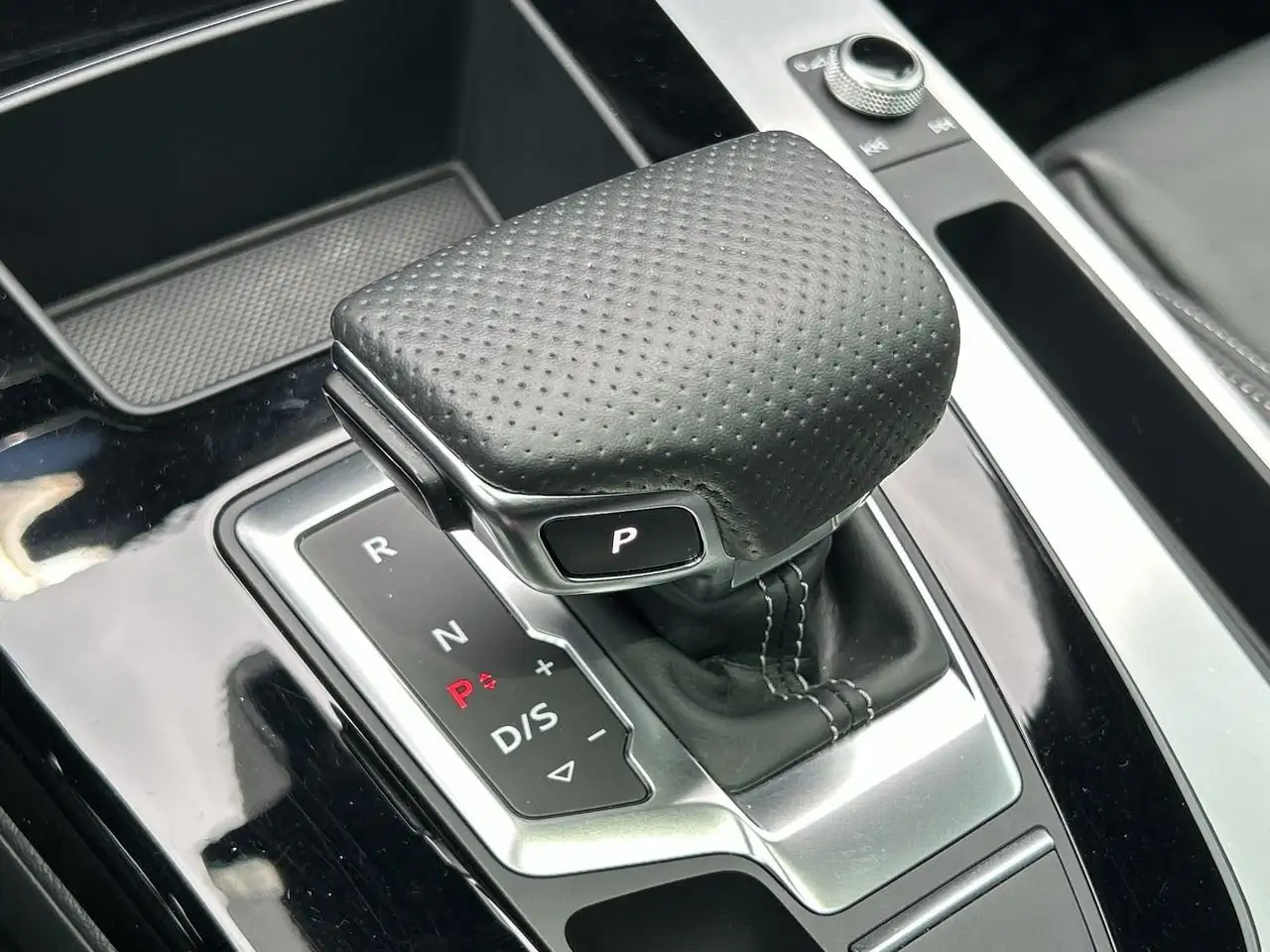 Audi Q5 photo Audi Q5