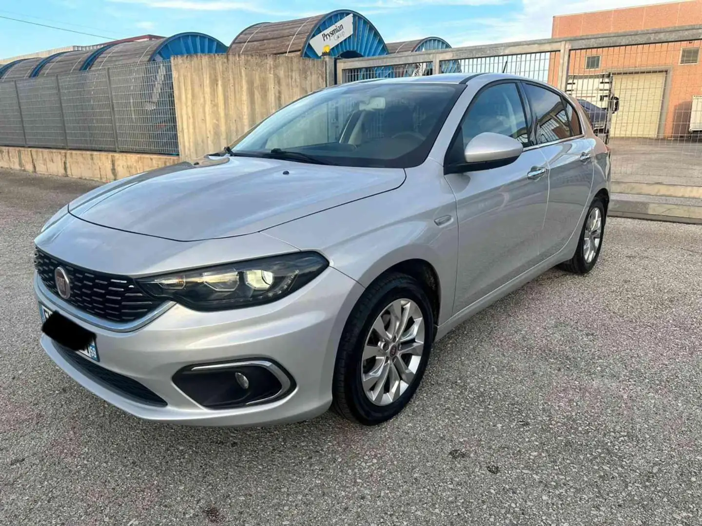 Fiat Tipo 1.6 Mjt S&S 5 porte Lounge automatica Silber - 2