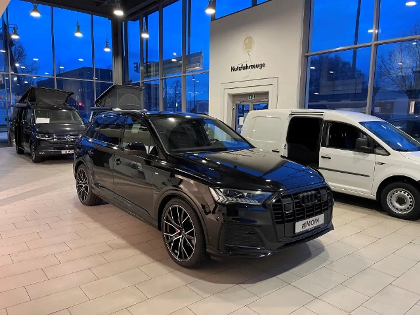 Audi Q7 50 TDI quattro competition plus Schwarz - 2