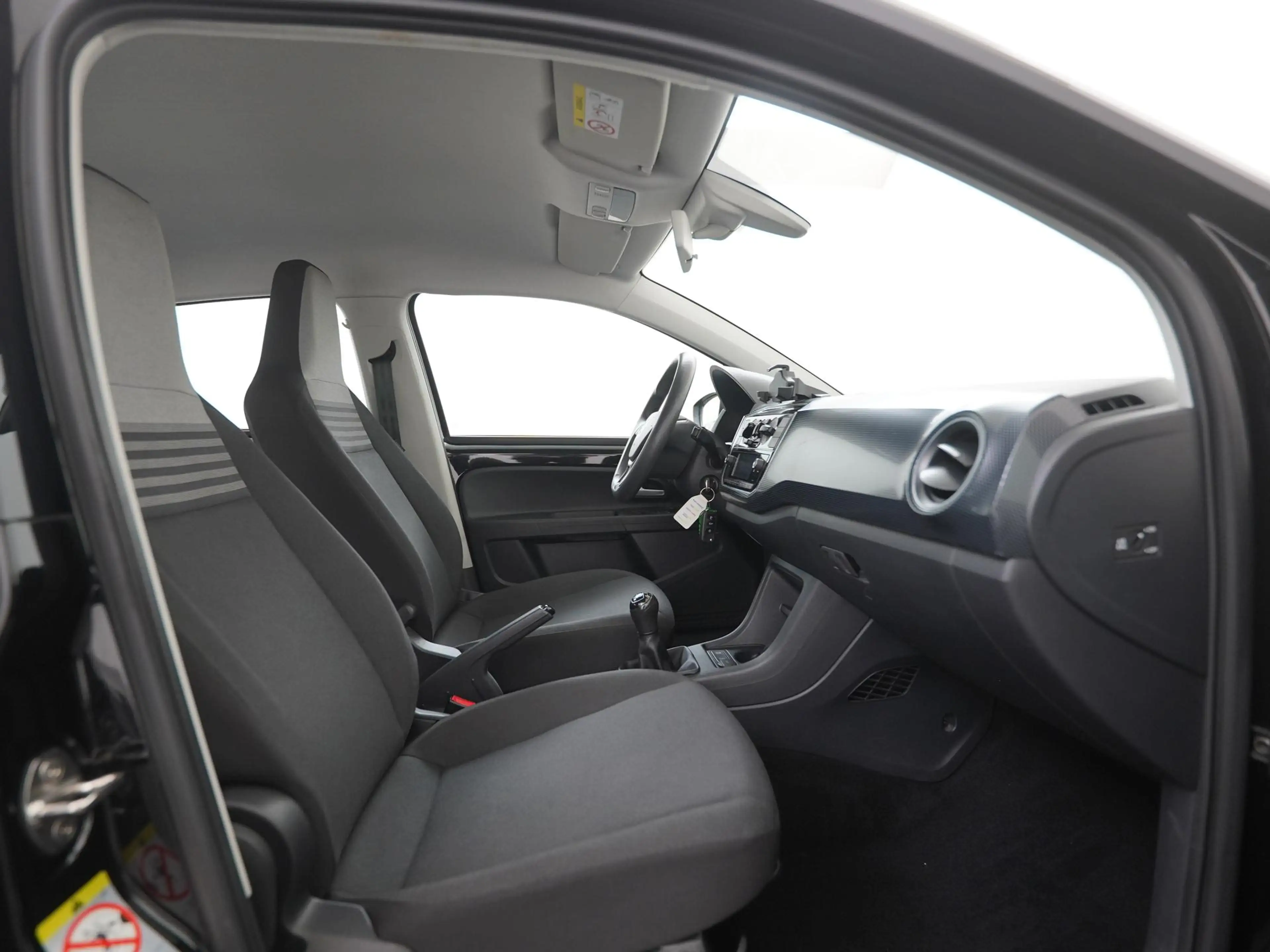 Volkswagen up! 1.0 BMT move up! | Stoelverwarming | Zondag Open! — photo 3