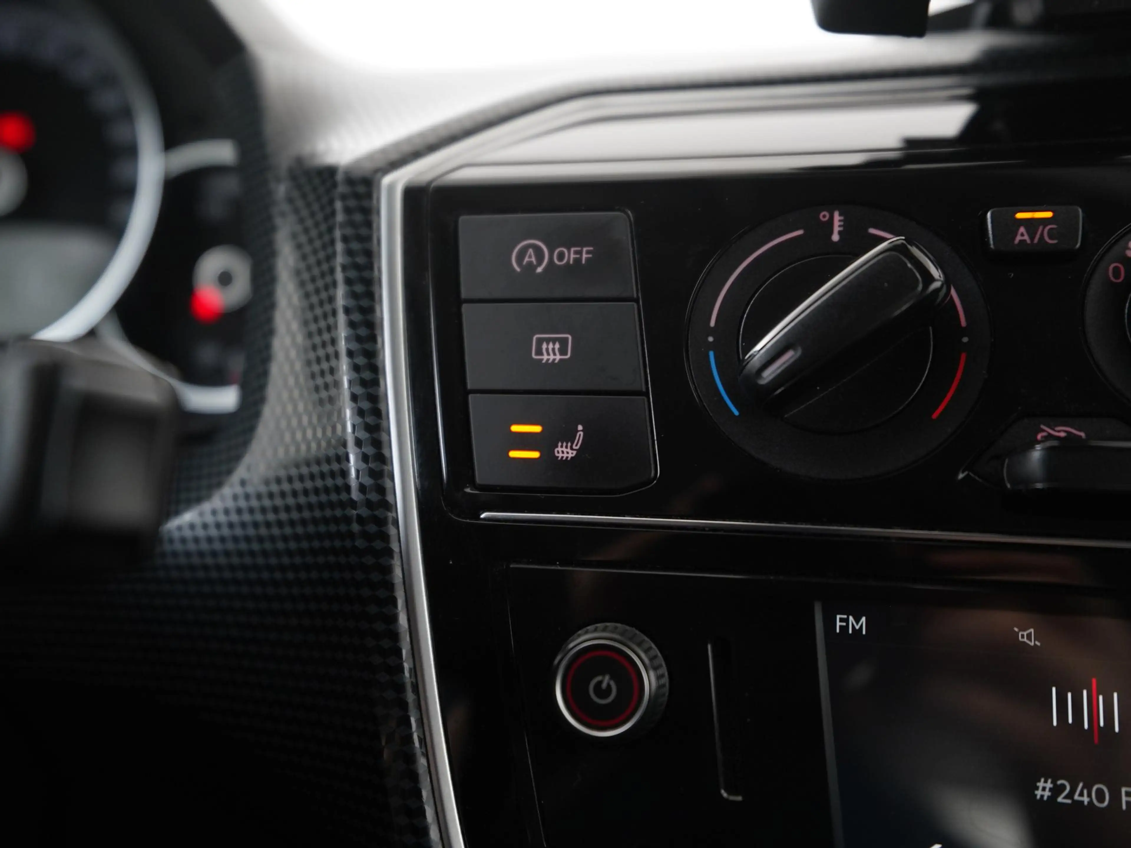 Volkswagen up! 1.0 BMT move up! | Stoelverwarming | Zondag Open! — photo 10