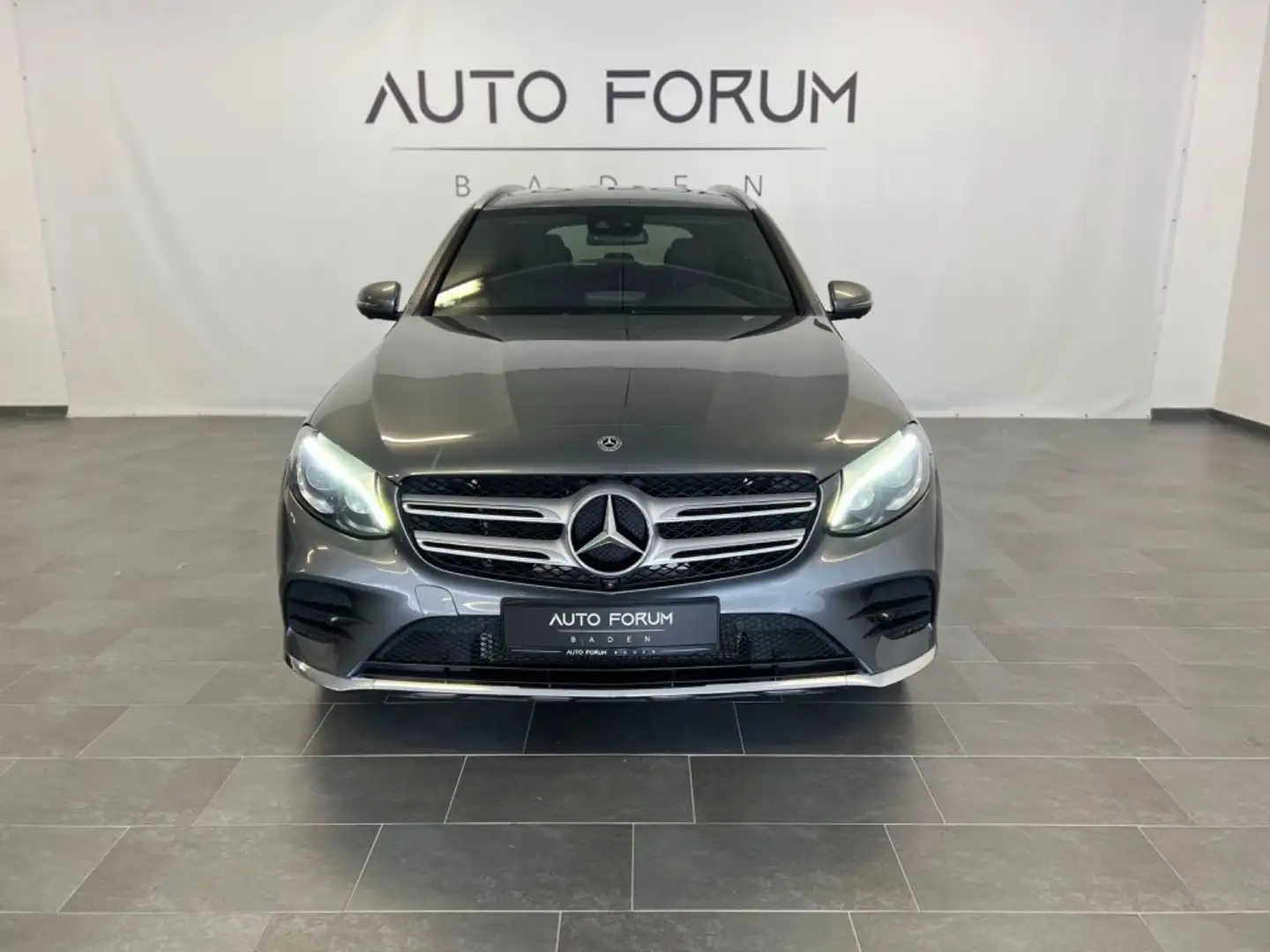 Mercedes-Benz GLC 350 d 4Matic*AMG*360g*ILS*AHK*20zoll Grau - 2