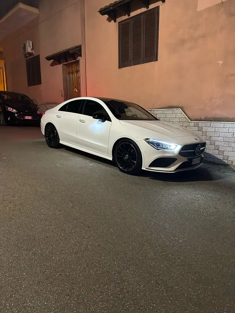 Mercedes-Benz CLA 180 Coupe d Premium auto Bianco - 1