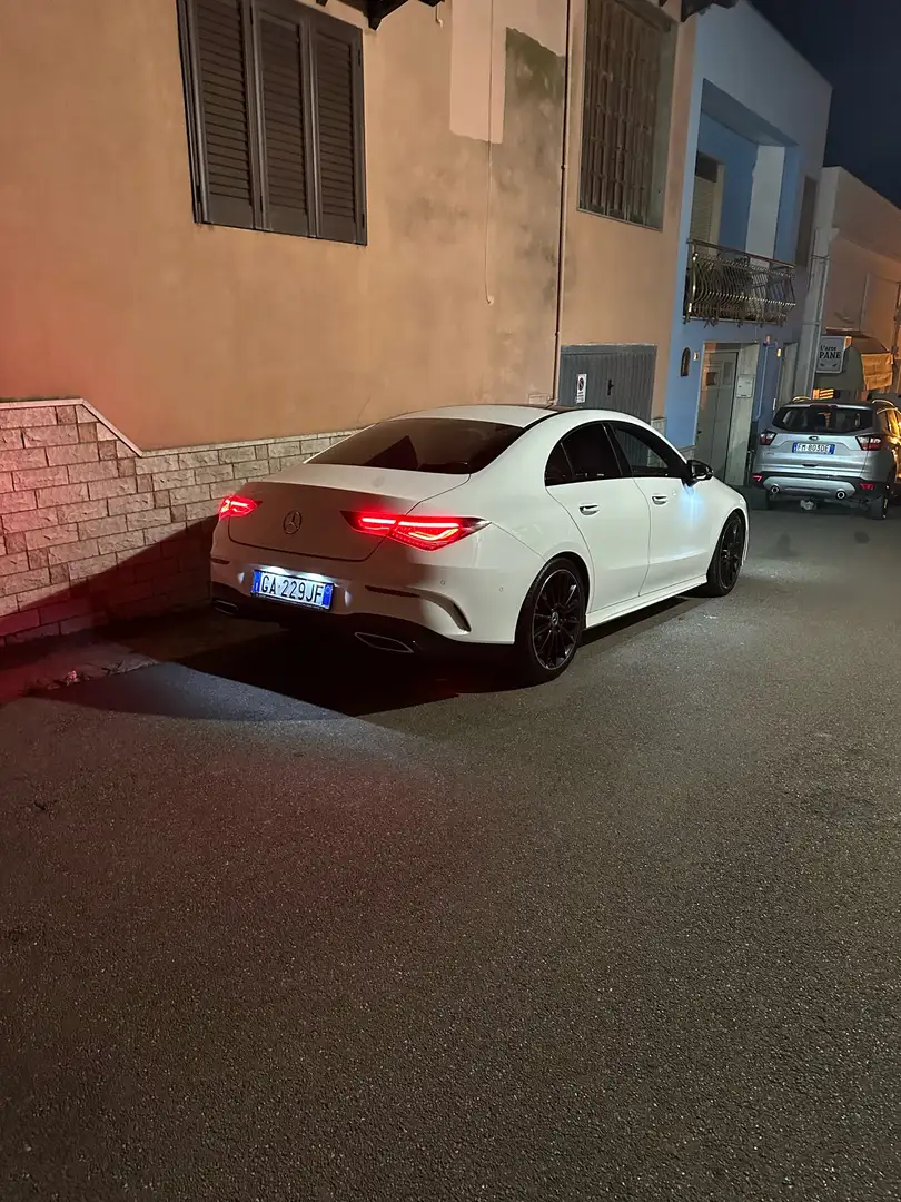 Mercedes-Benz CLA 180 Coupe d Premium auto Bianco - 2