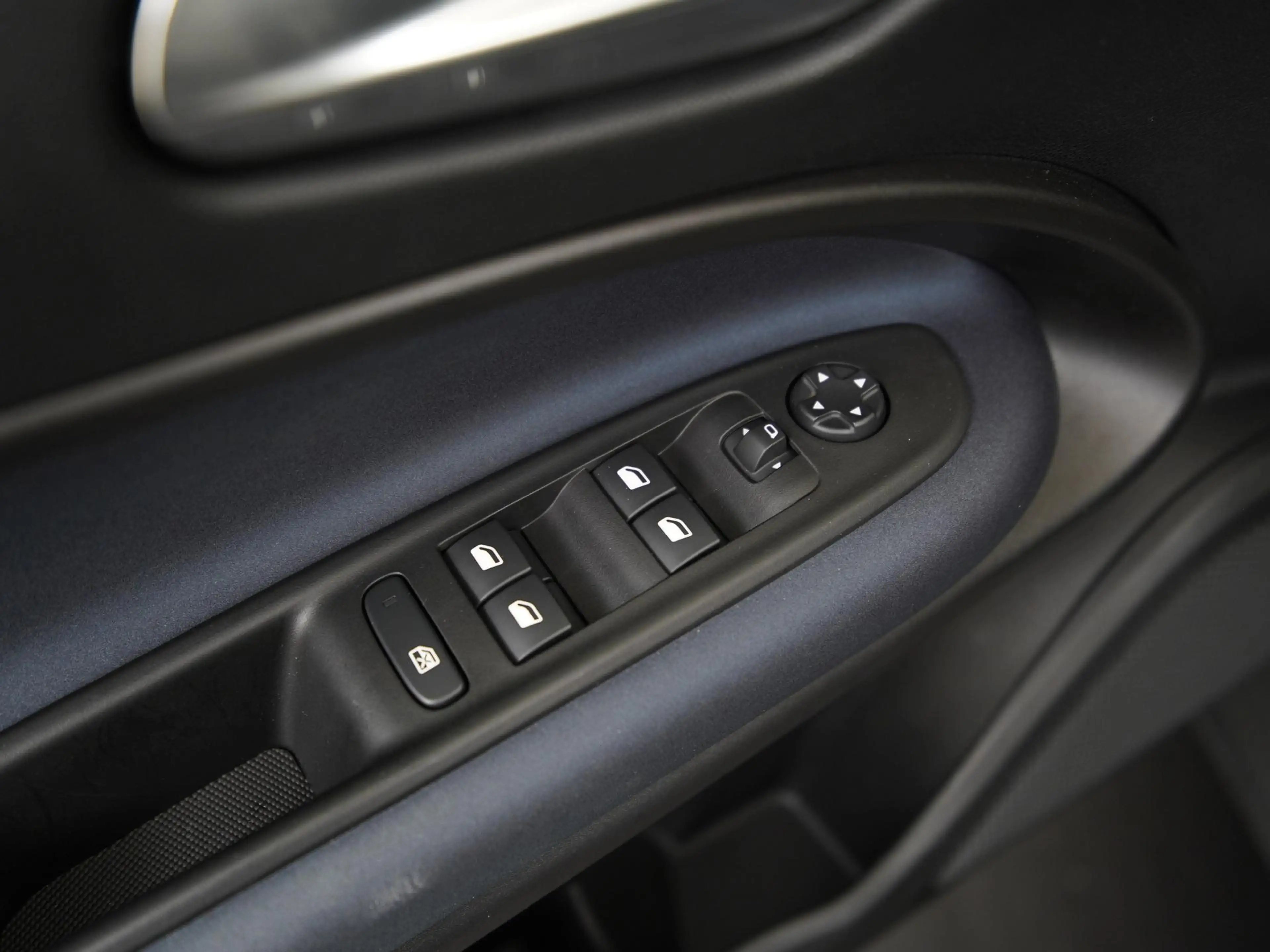 Alfa Romeo Junior Elettrica 54 kWh | Matrix LED | Carplay | ACC | 18 — photo 36