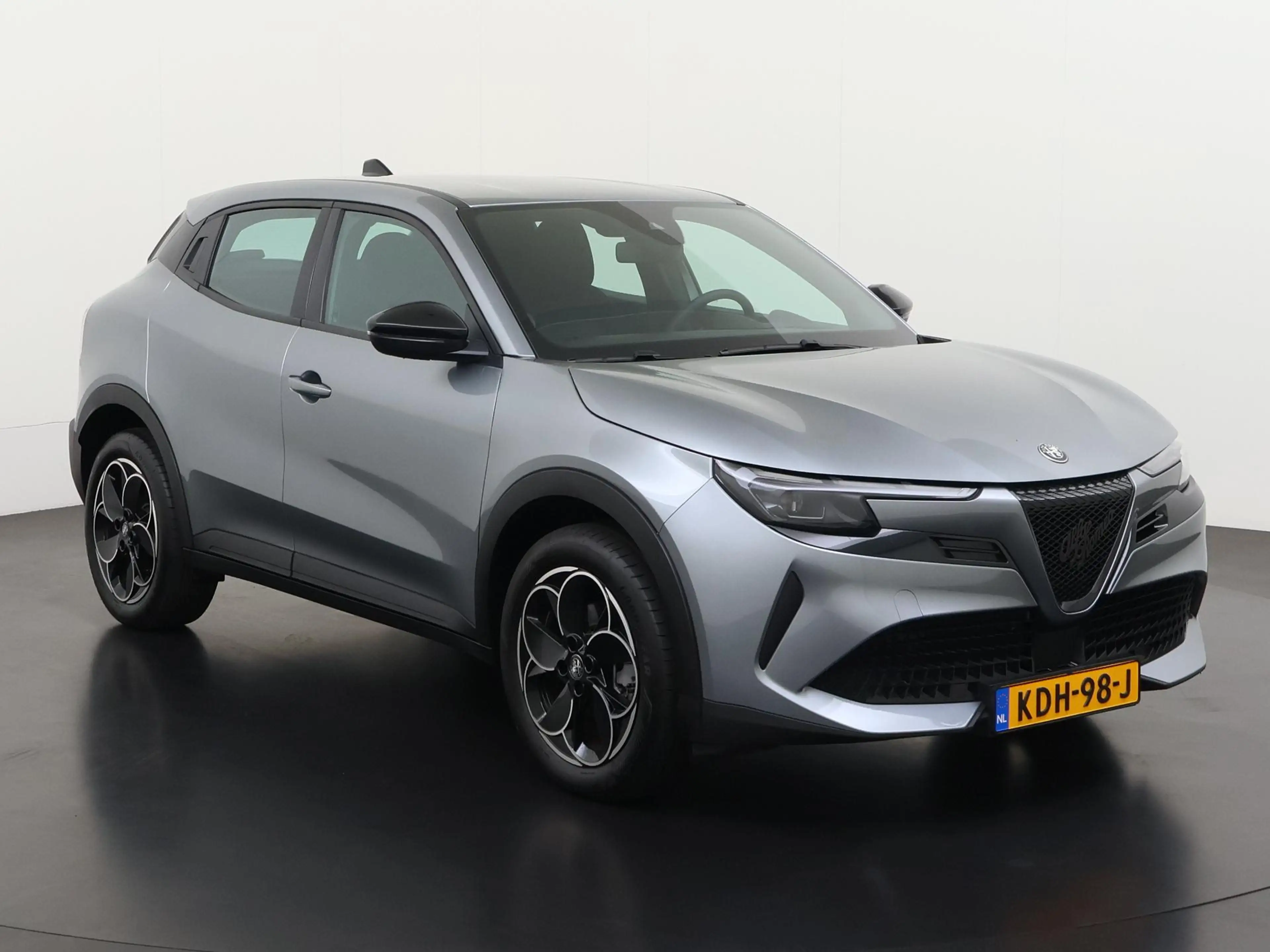 Alfa Romeo Junior Elettrica 54 kWh | Matrix LED | Carplay | ACC | 18 — photo 31