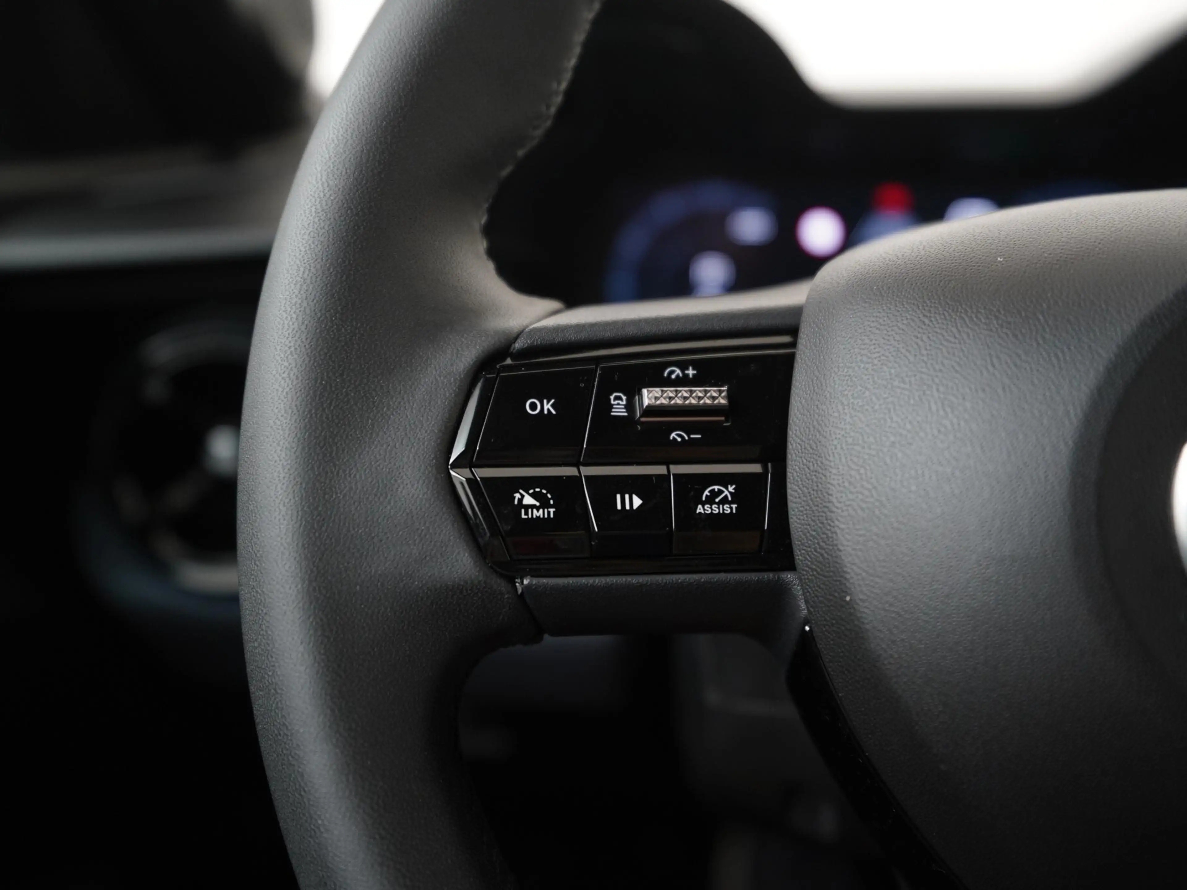 Alfa Romeo Junior Elettrica 54 kWh | Matrix LED | Carplay | ACC | 18 — photo 8