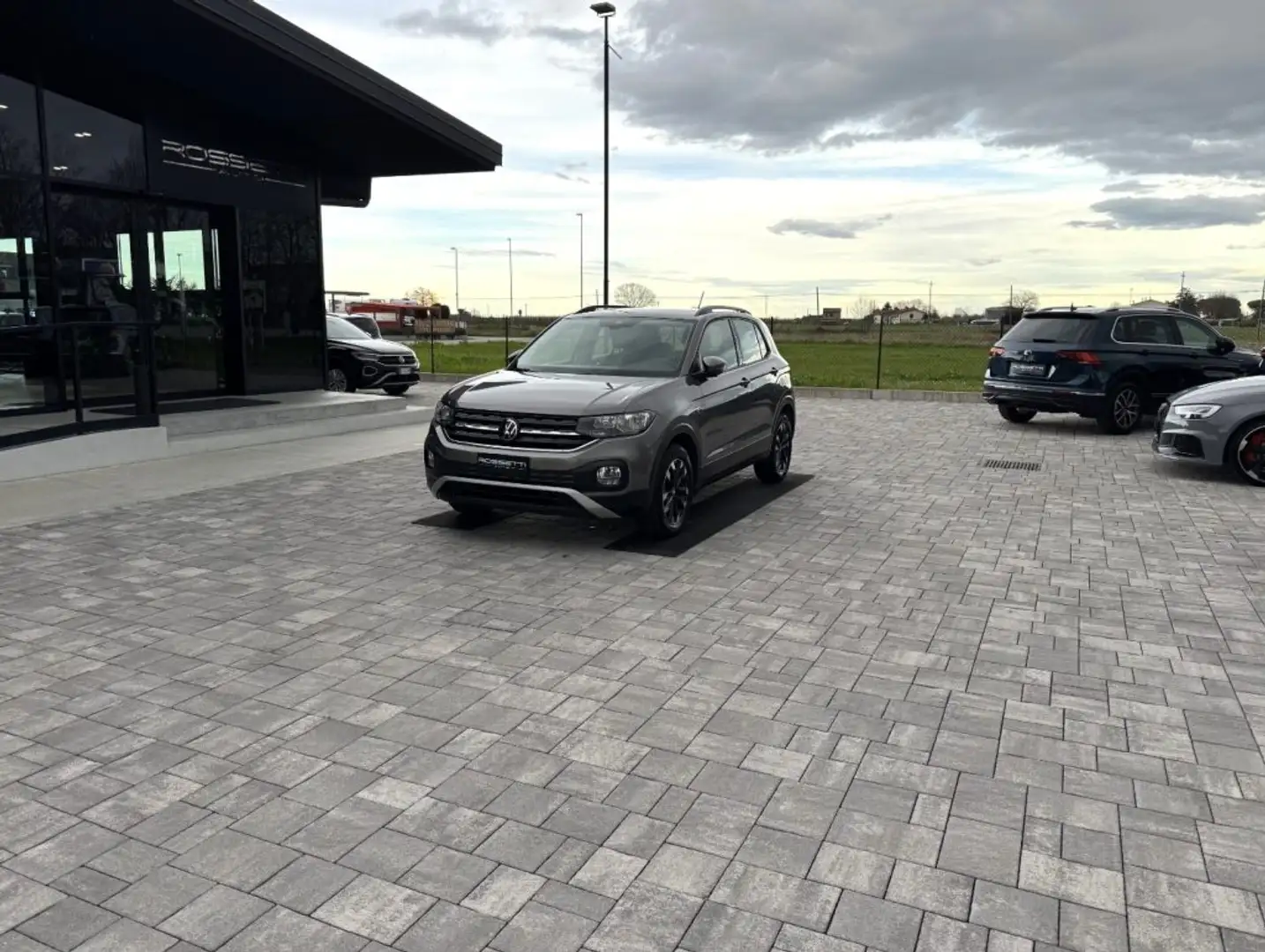 Volkswagen T-Cross 1.0 TSI Style ANCHE PER NEOPATENTATI Grigio - 1