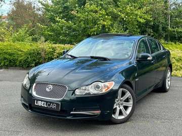 XF 4.2i V8 Premium Luxury