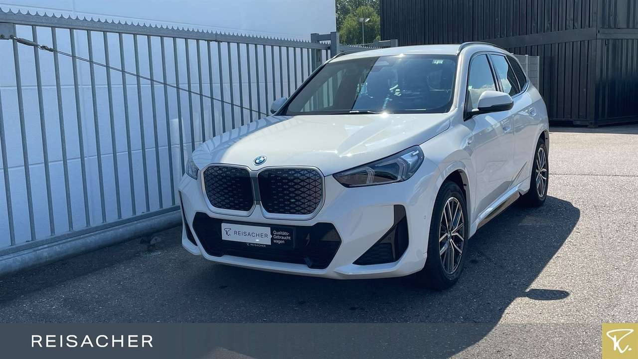 BMW iX1 — BMW iX1 A eDrive20 M-Sport,AHK,Autom,LHZ,Keyless
