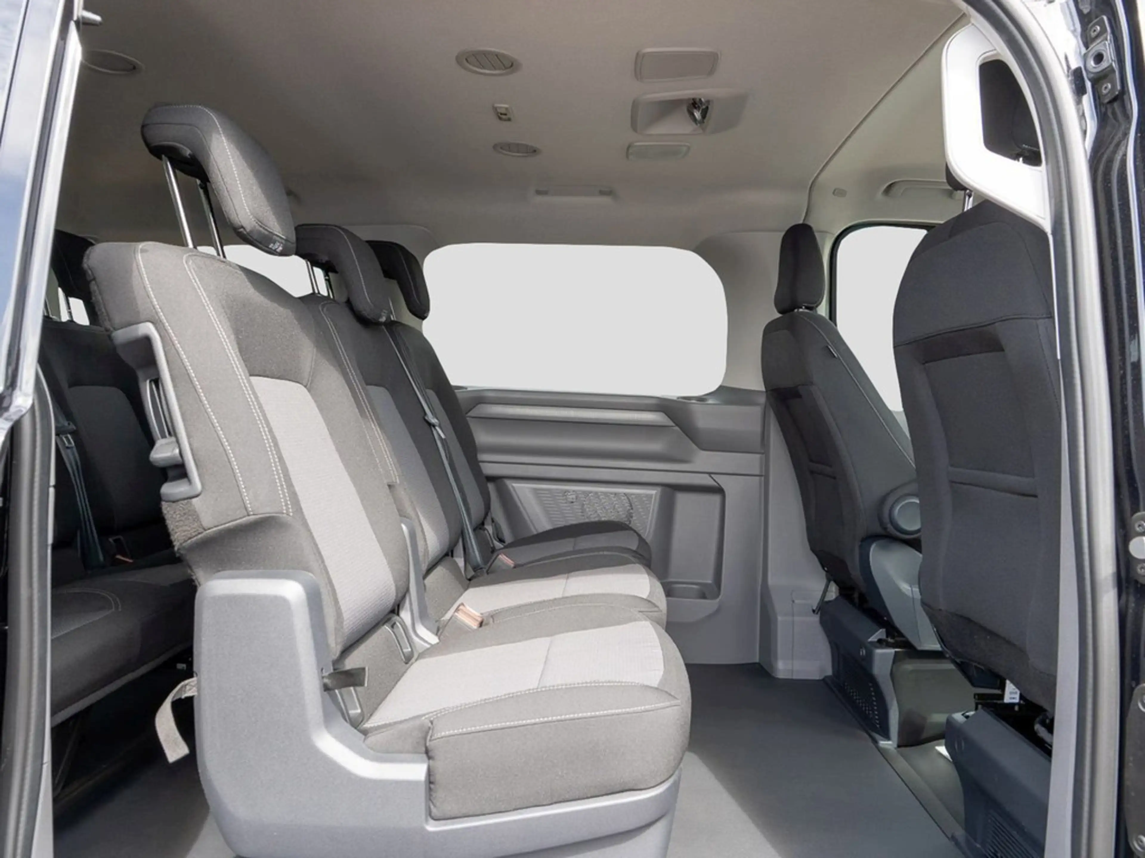 Volkswagen T7 Caravelle 2.0 TDI DSG IQ Light, Rear-View — photo 10