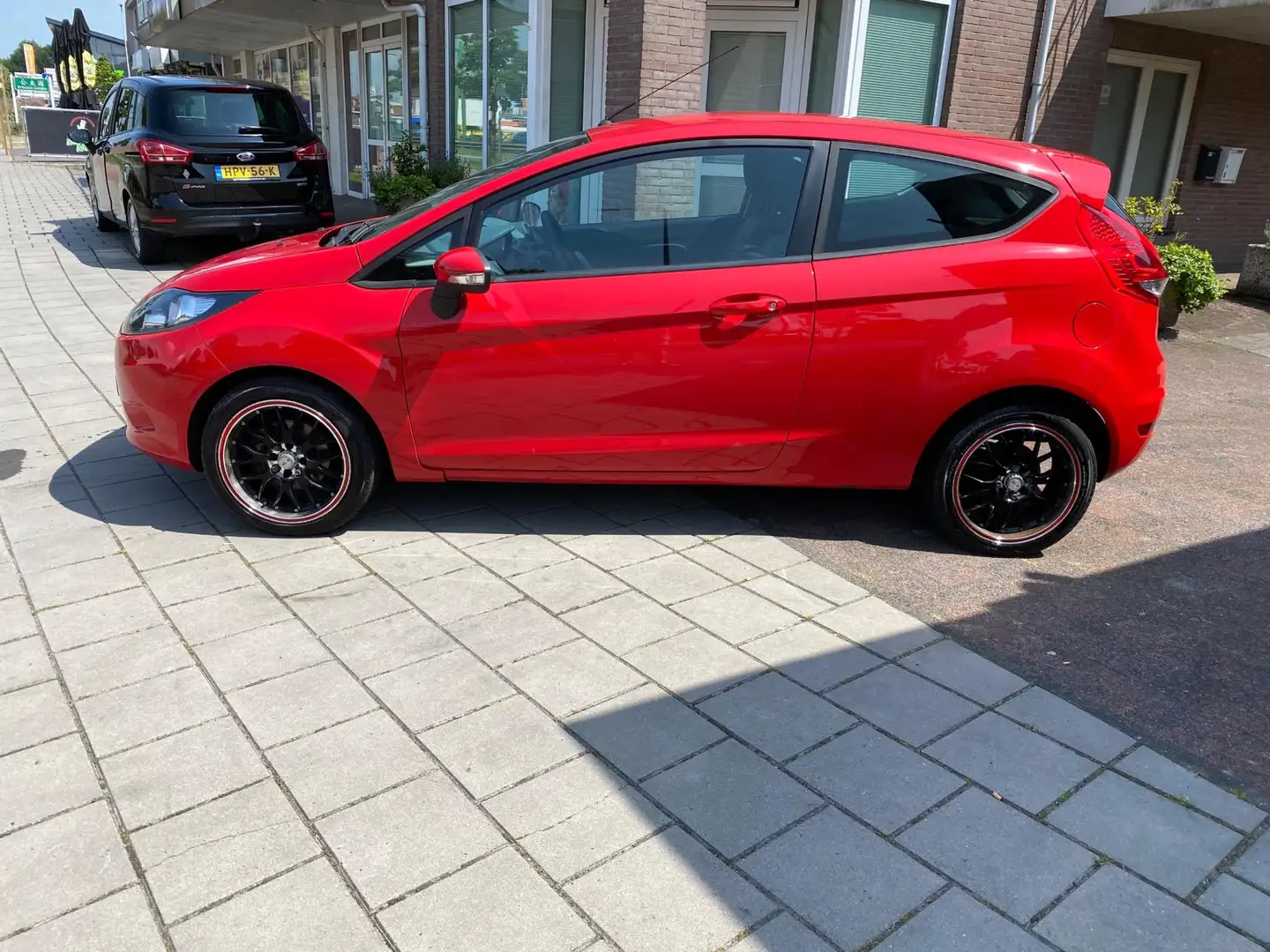 Ford Fiesta 1.25 Titanium airco el ramen lm velgen 95747 Red - 2