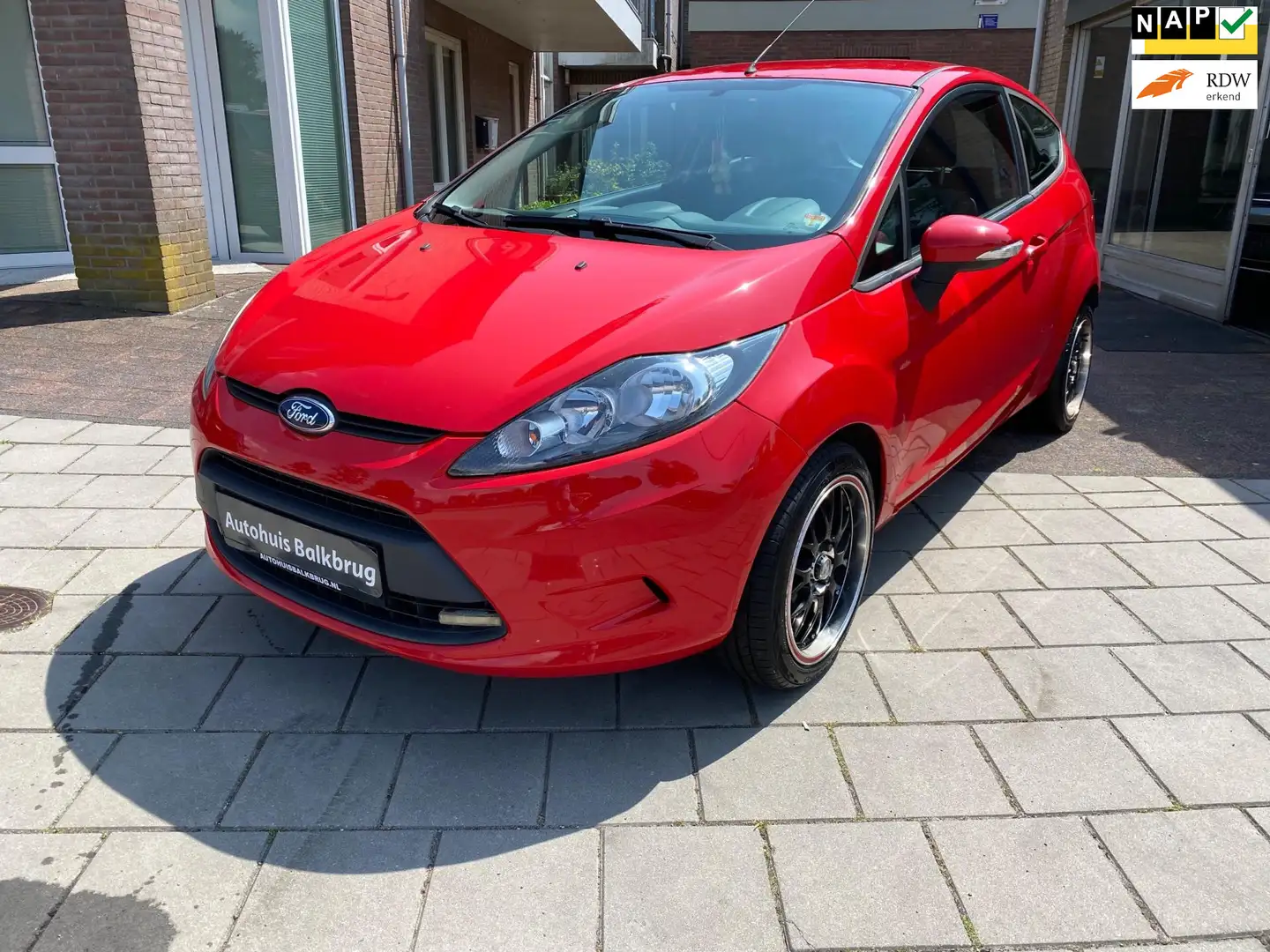 Ford Fiesta 1.25 Titanium airco el ramen lm velgen 95747 Red - 1