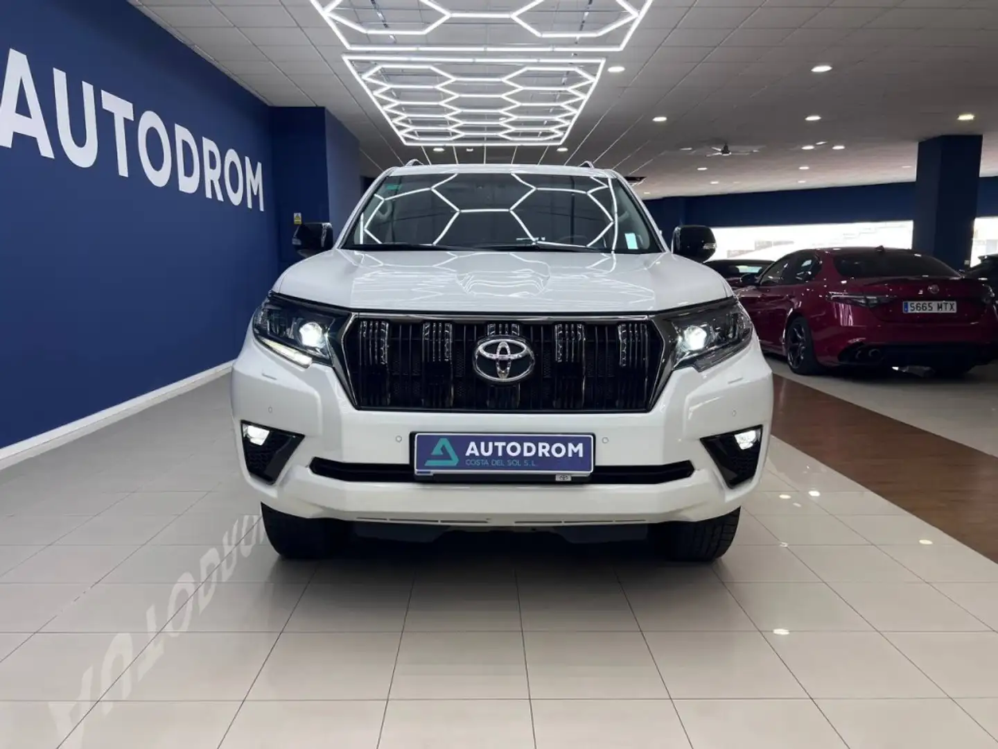 Toyota Land Cruiser Todoterreno Automático de 5 Puertas Fehér - 2