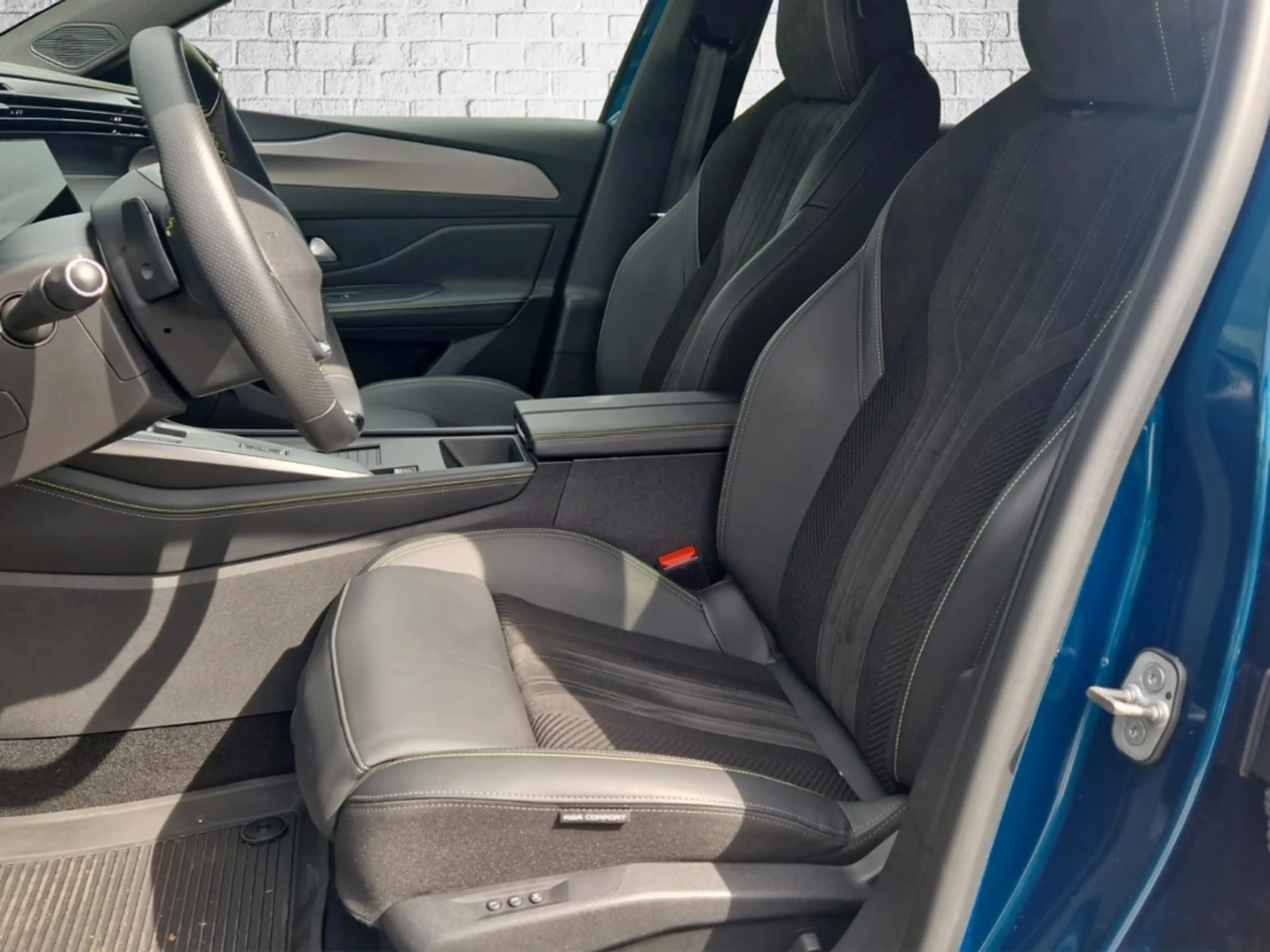 Peugeot 408 GT 130 EAT8 1.2 AHK/NAVI/CAMERA/ACC — photo 11