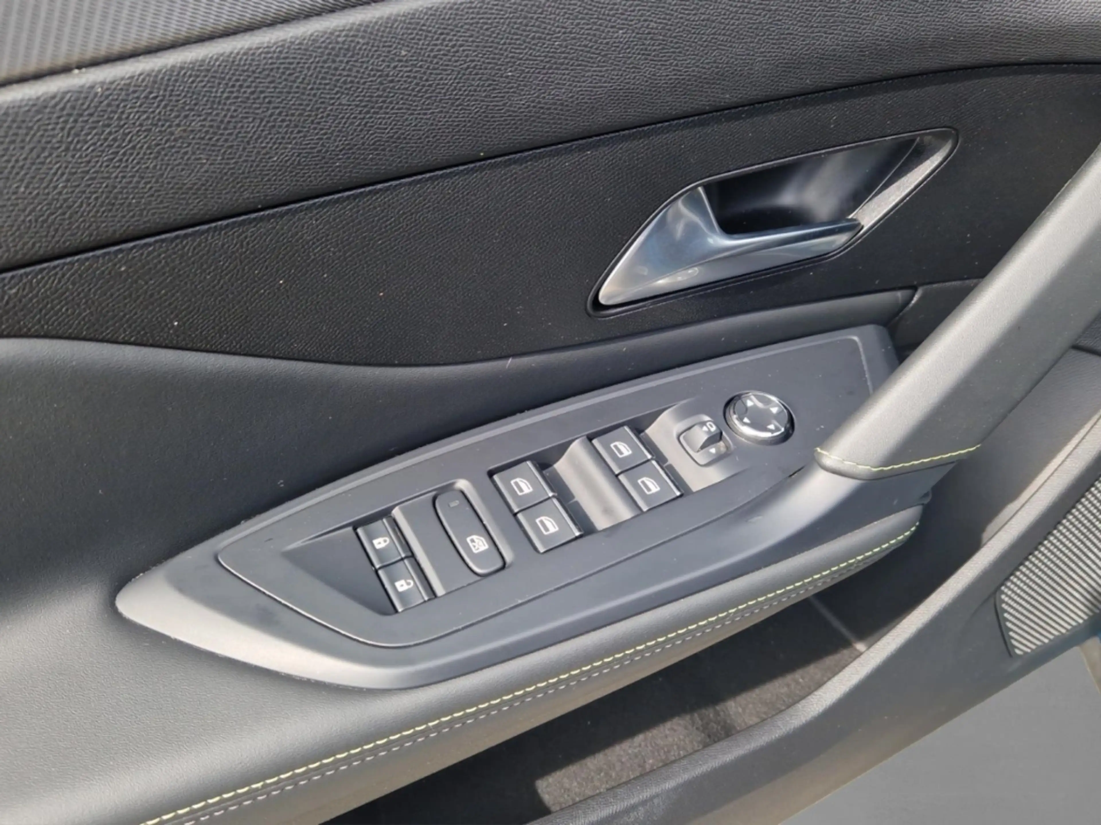 Peugeot 408 GT 130 EAT8 1.2 AHK/NAVI/CAMERA/ACC — photo 12