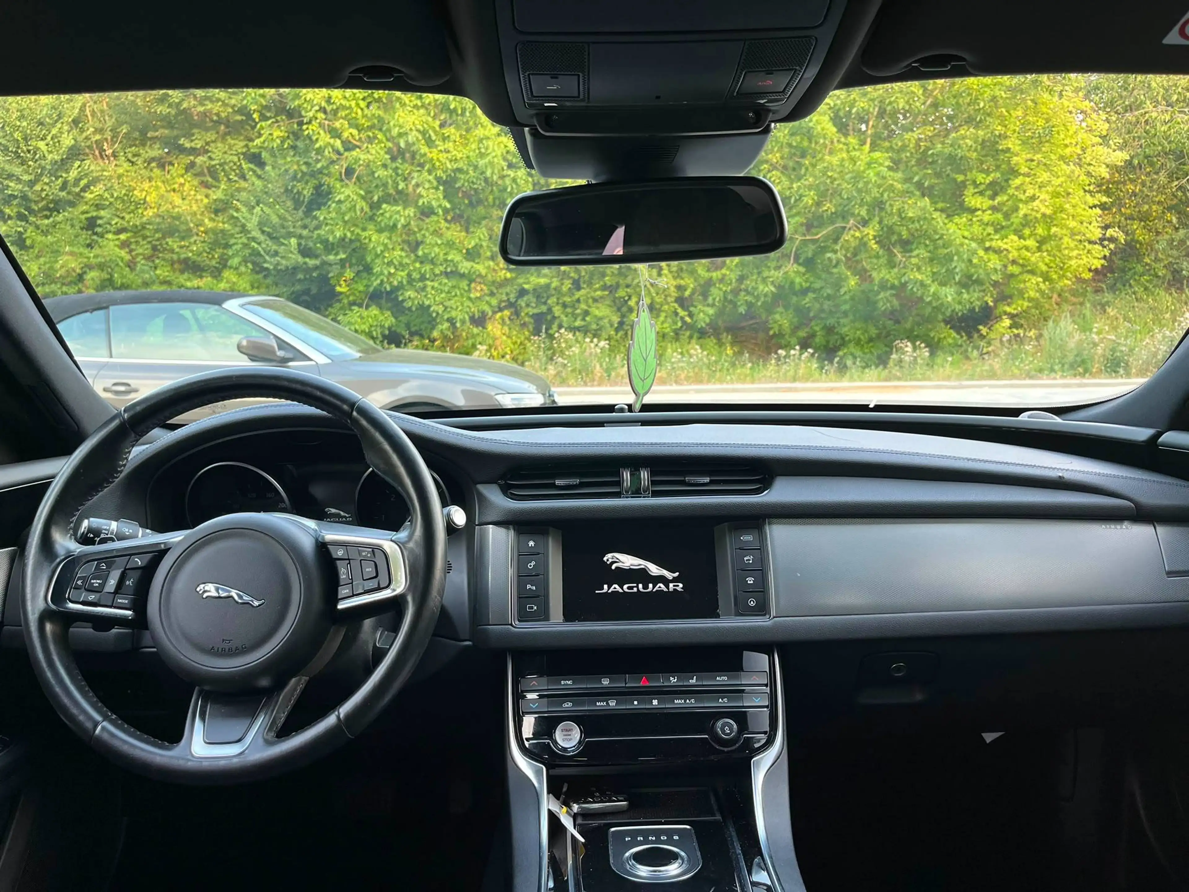 Jaguar XF XF 2.0 D E-Performance *GARANTIE* — photo 15