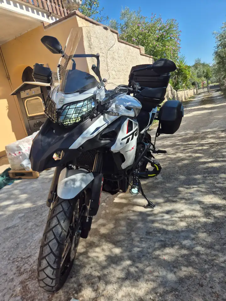 Benelli TRK 502