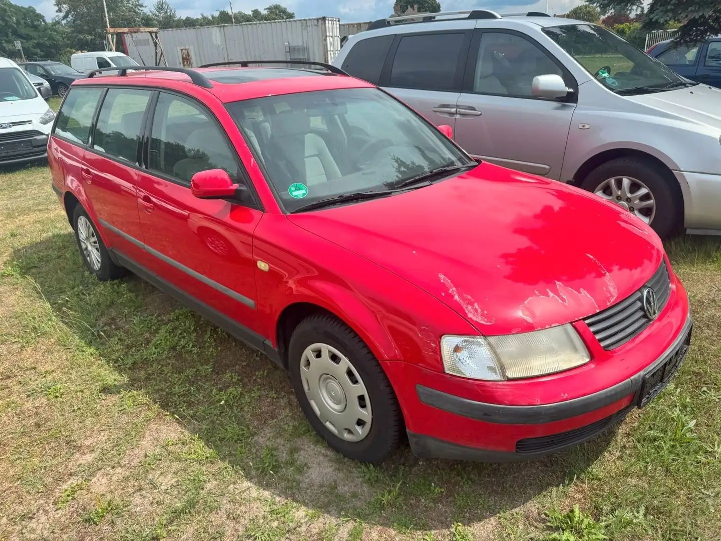 Volkswagen Passat Variant TÜV 02.2026 Rot - 1