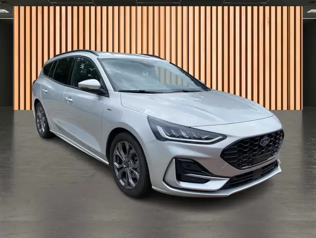 Ford Focus view 13