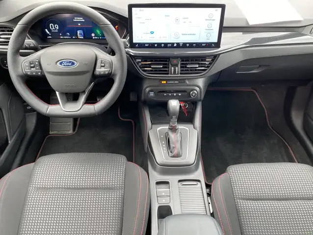 Ford Focus view 6