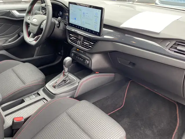 Ford Focus view 11
