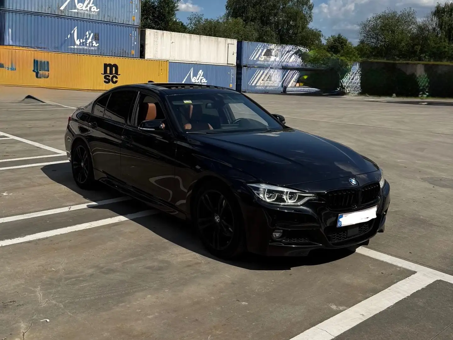 BMW 330 330e iPerformance M Sport Noir - 2