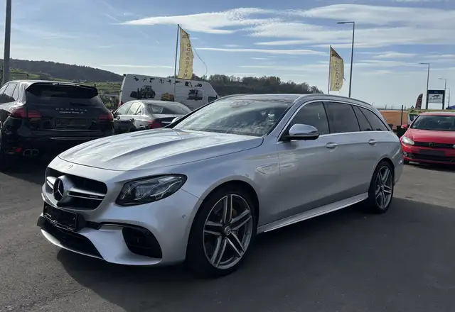 Mercedes-Benz E 63 AMG AMG E 63 S 4Matic+ T 9G-TRONIC