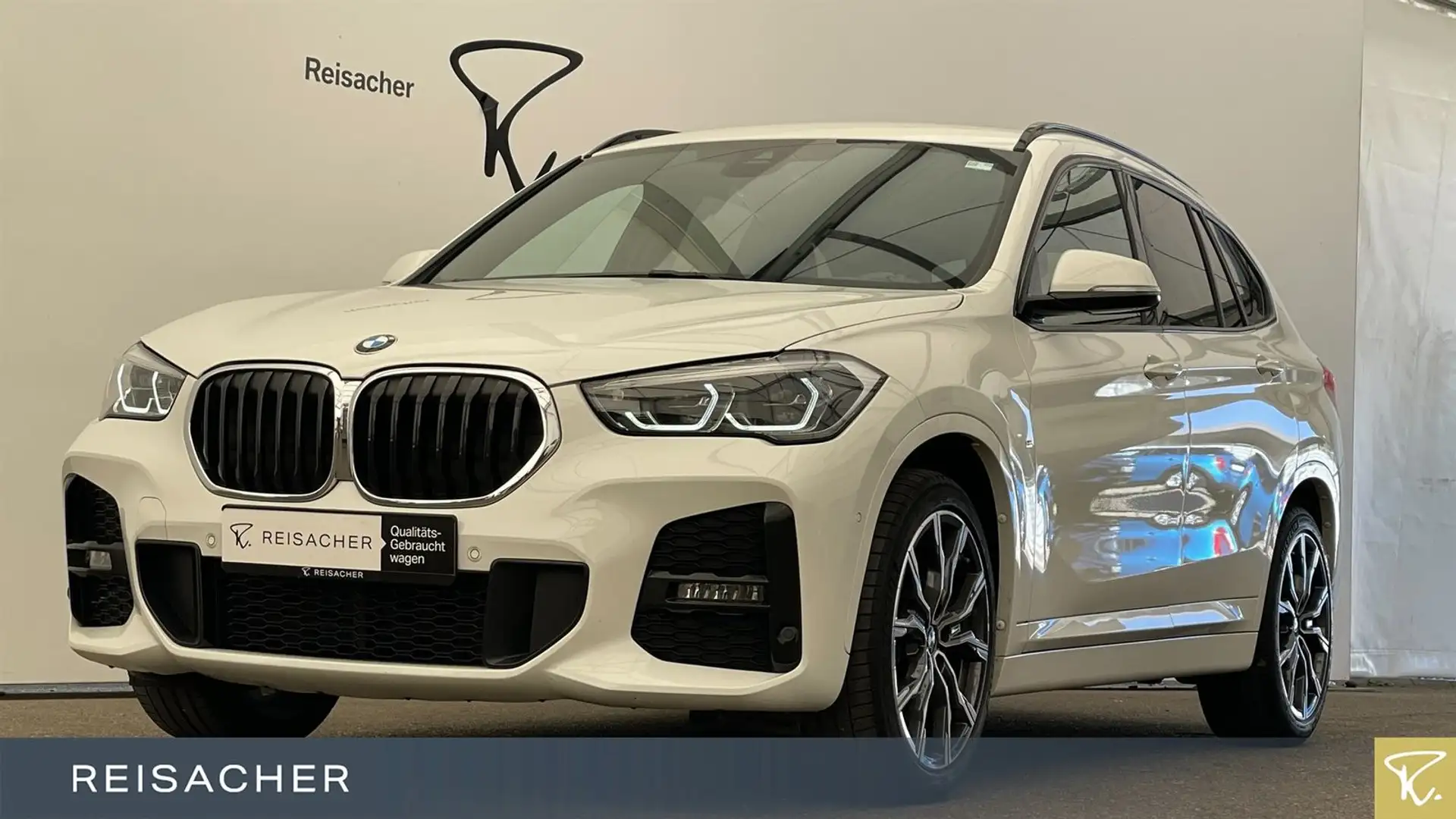BMW X1 sDrive20d A M-Sport AHK Navi LED RFK 19"LM Weiß - 1