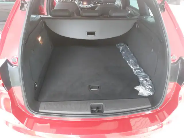 Opel Astra view 12
