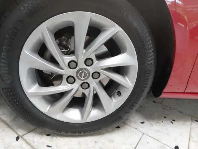 Opel Astra view 9